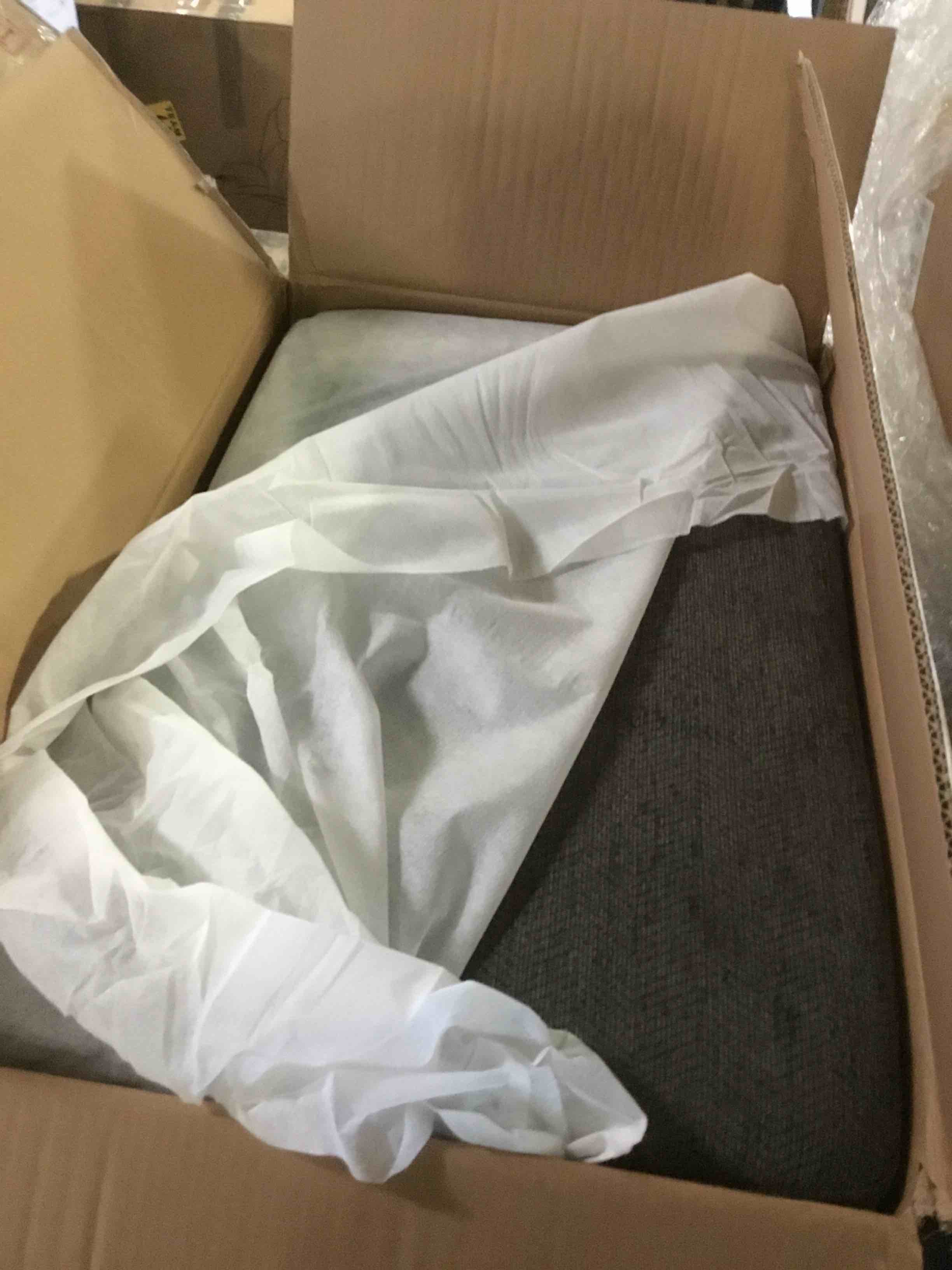 https://s3.amazonaws.com/lotting-images-prod/bidfta/BLU5255495_1701275478611.jpeg