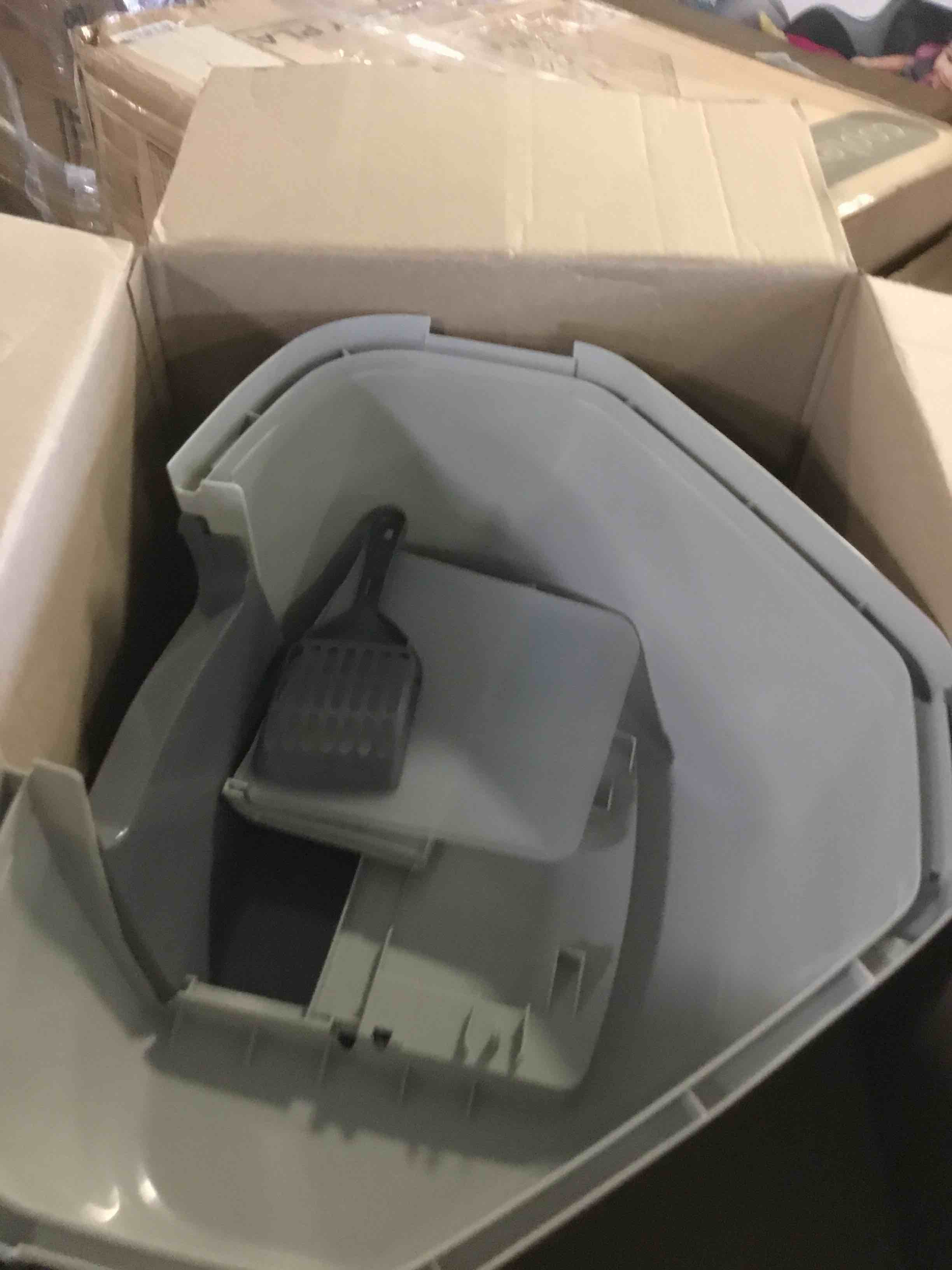 https://s3.amazonaws.com/lotting-images-prod/bidfta/BLU5255544_1701283986186.jpeg