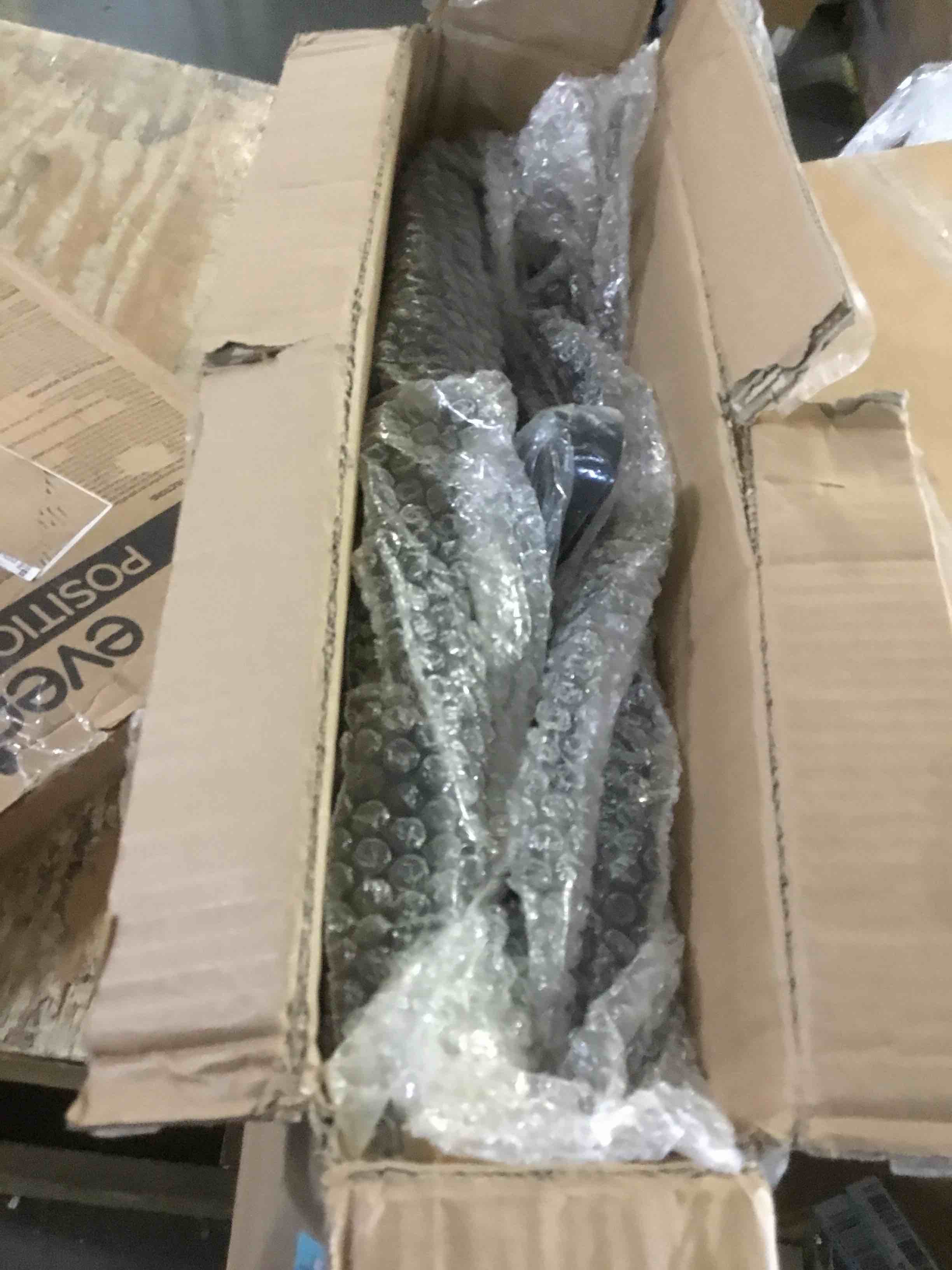 https://s3.amazonaws.com/lotting-images-prod/bidfta/BLU5255545_1701284158890.jpeg