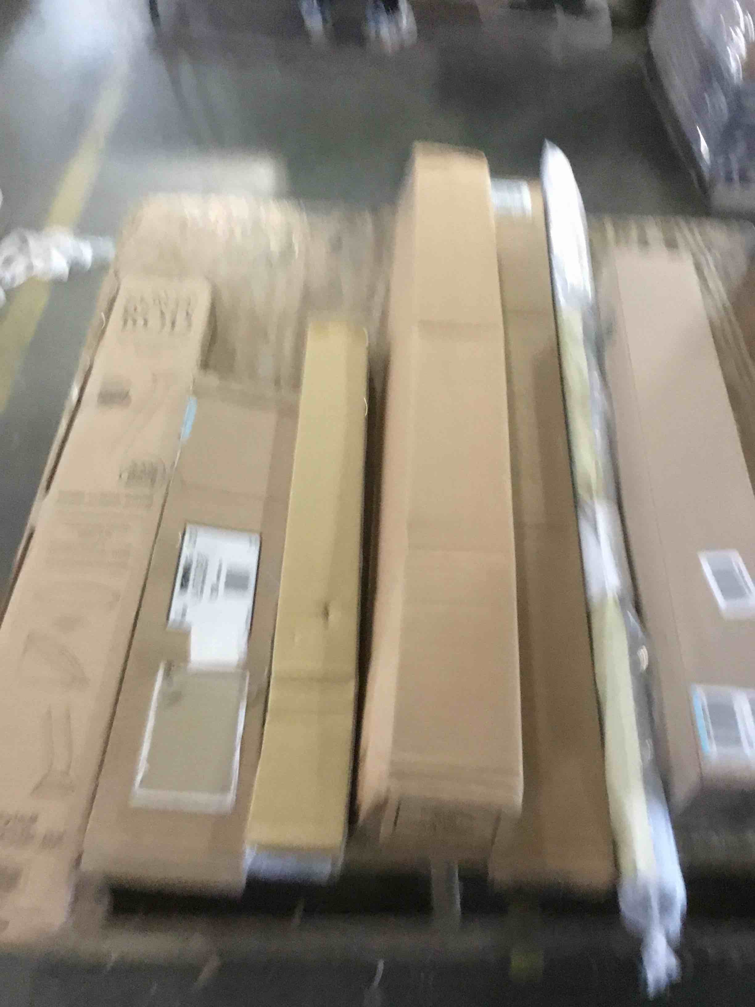 https://s3.amazonaws.com/lotting-images-prod/bidfta/BLU5255612_1701292853215.jpeg