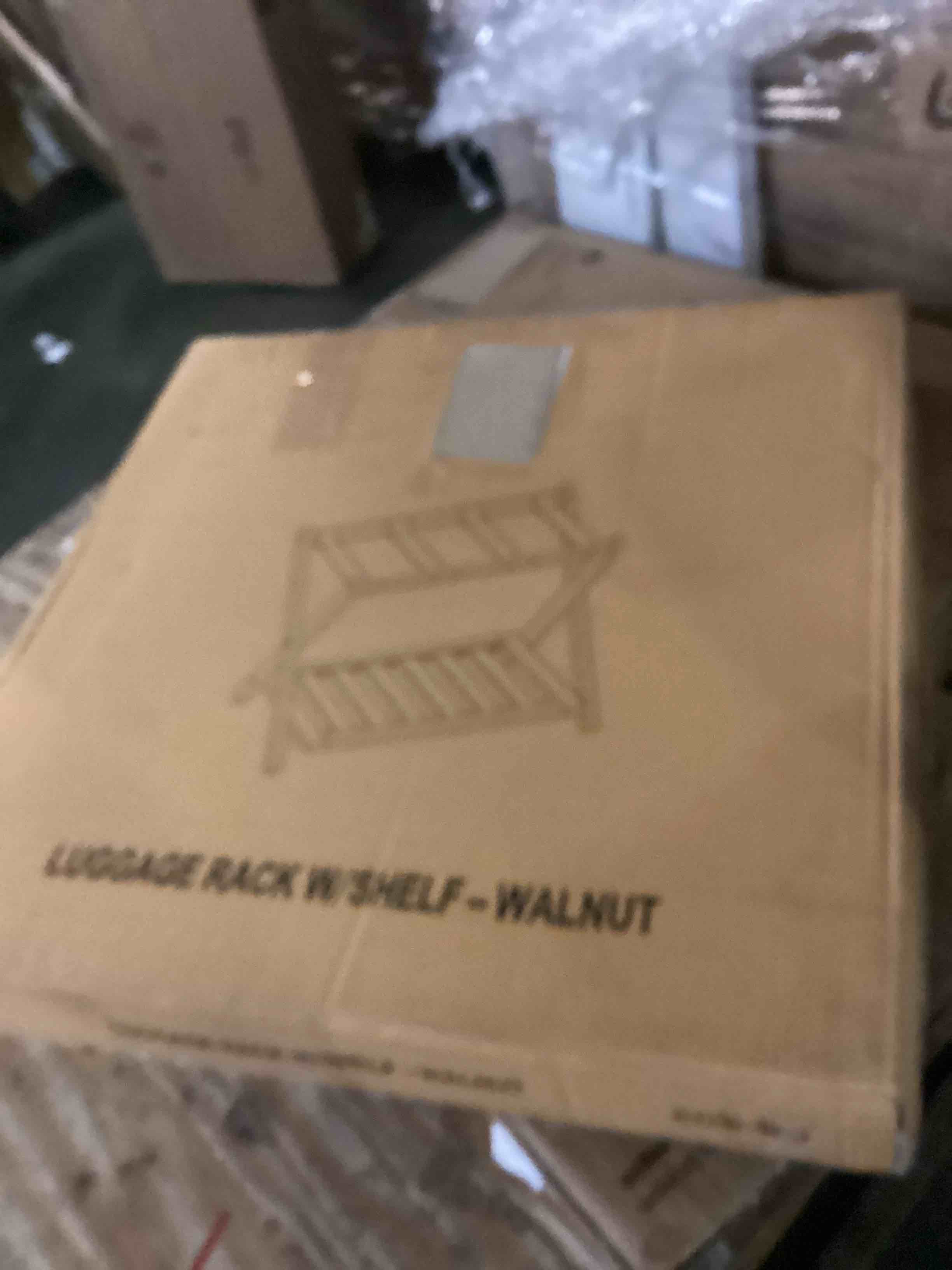 https://s3.amazonaws.com/lotting-images-prod/bidfta/BLU5255965_1701716076393.jpeg