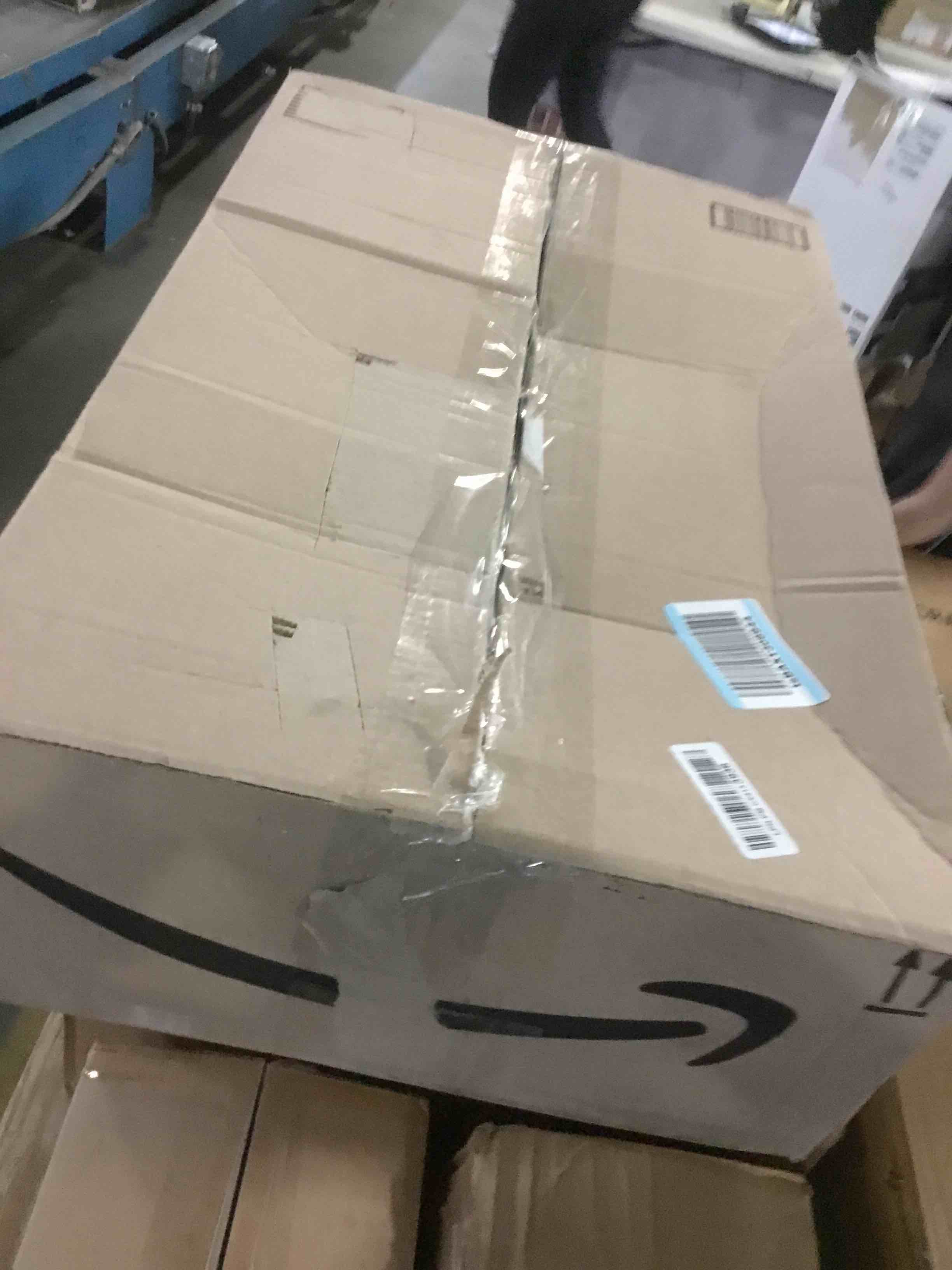 https://s3.amazonaws.com/lotting-images-prod/bidfta/BLU5256044_1701784964626.jpeg