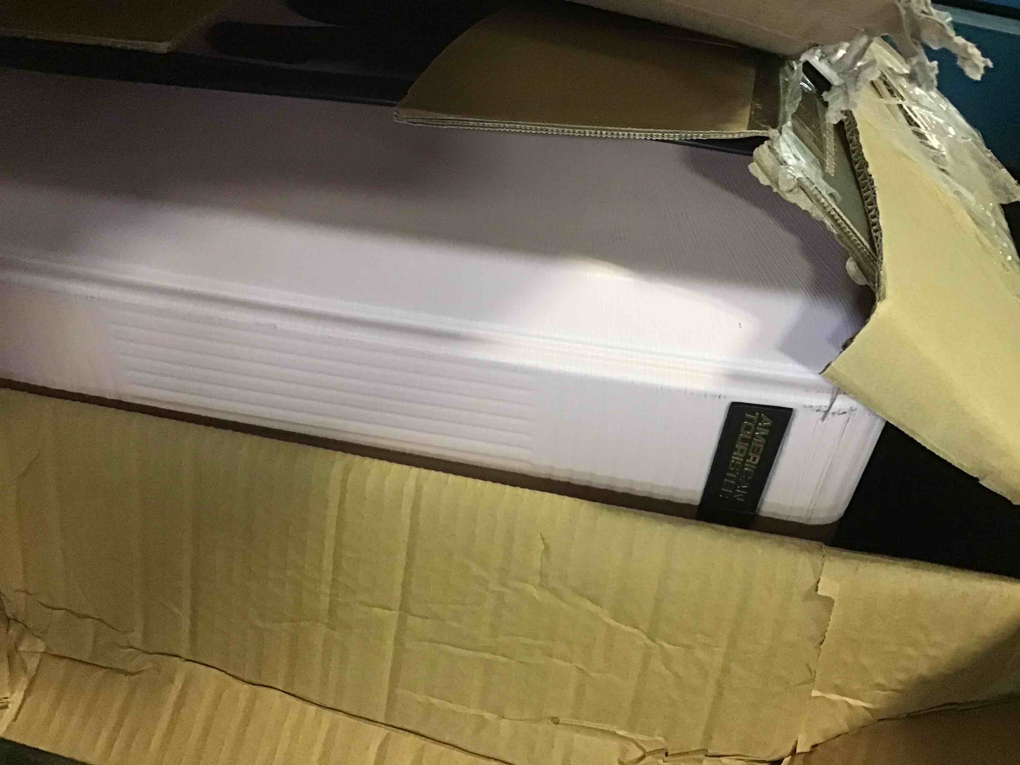 https://s3.amazonaws.com/lotting-images-prod/bidfta/BLU5259768_1700858270192.jpeg