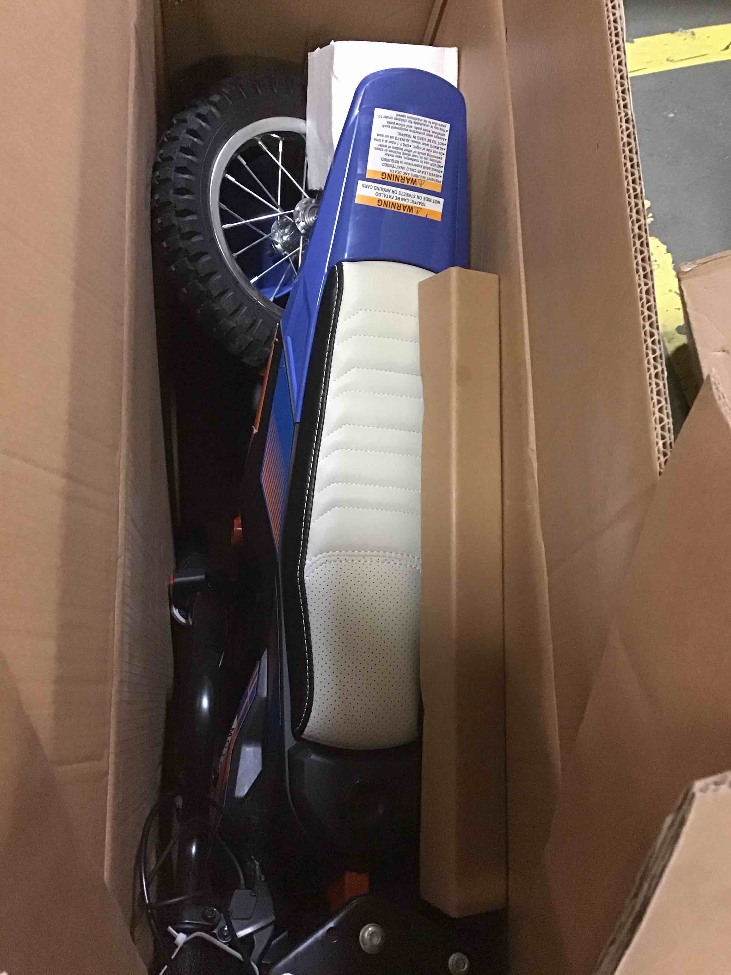 https://s3.amazonaws.com/lotting-images-prod/bidfta/BLU5259840_1701269471707.jpeg