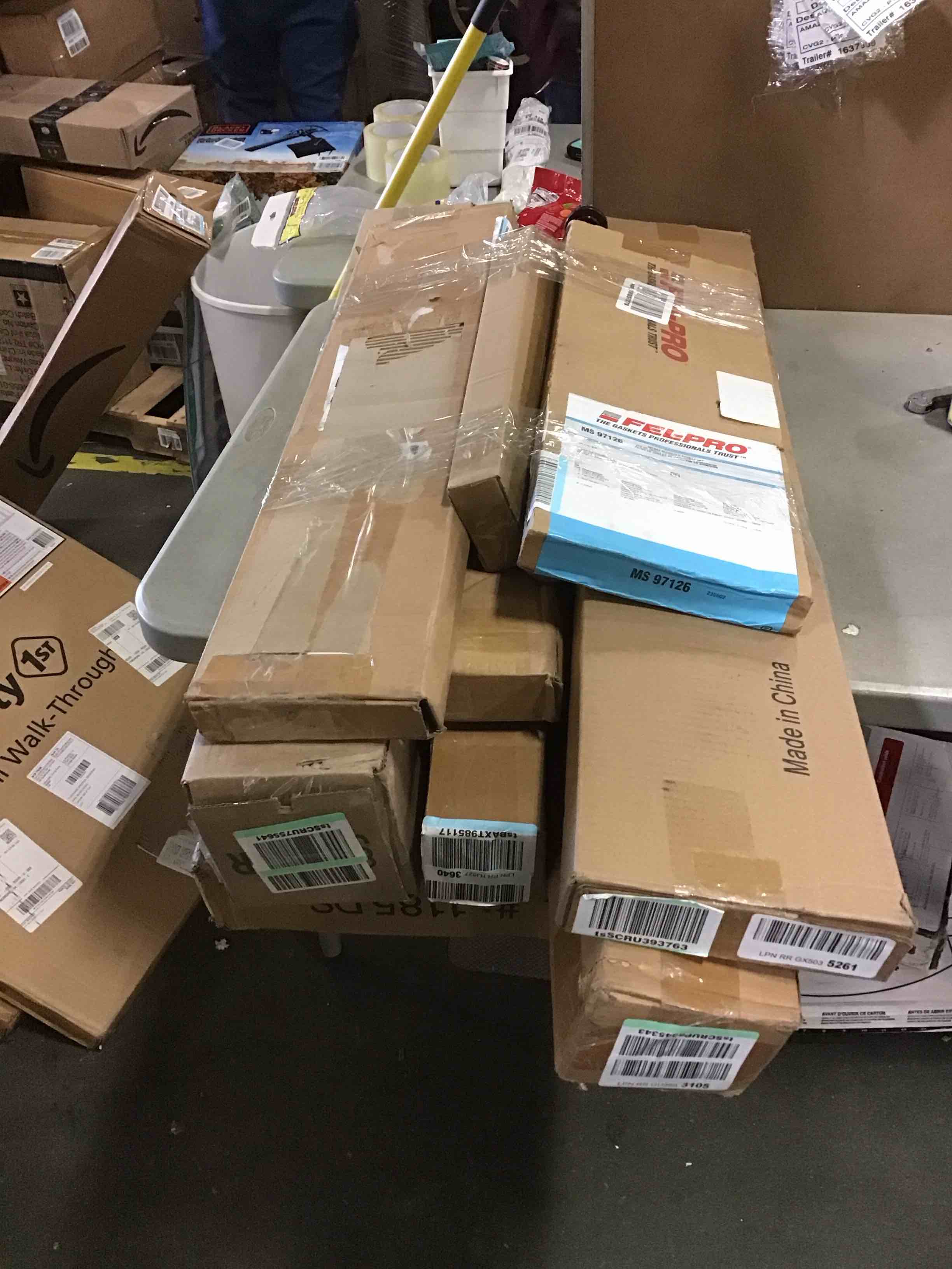 https://s3.amazonaws.com/lotting-images-prod/bidfta/BLU5259939_1701285990989.jpeg