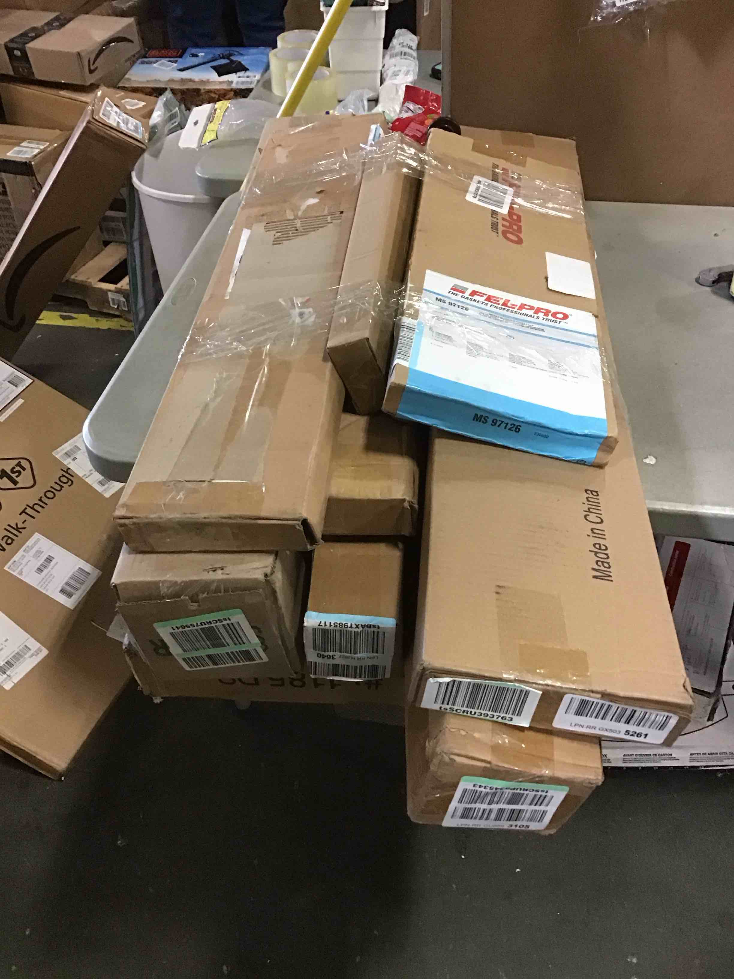https://s3.amazonaws.com/lotting-images-prod/bidfta/BLU5259939_1701285992606.jpeg