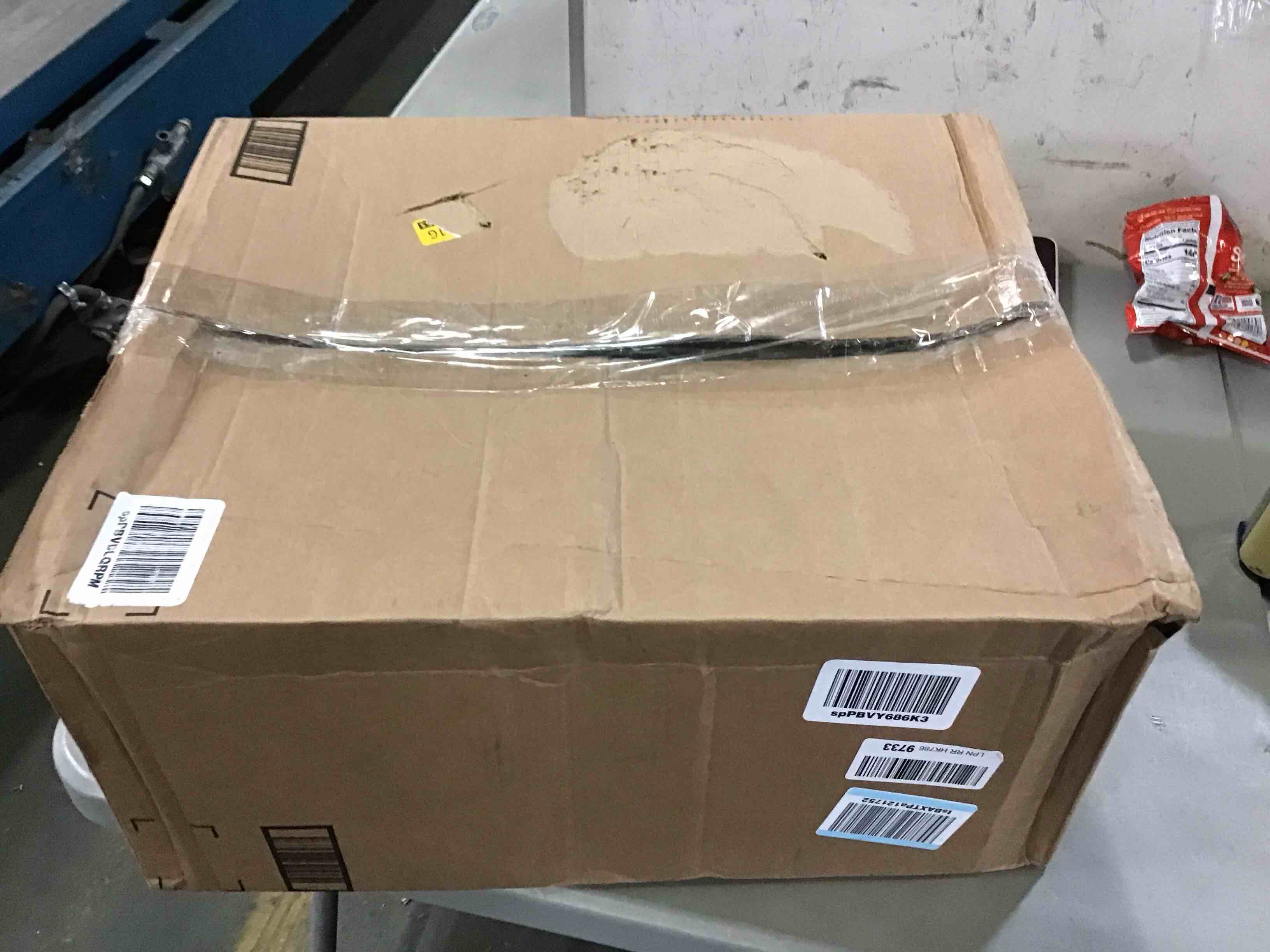 https://s3.amazonaws.com/lotting-images-prod/bidfta/BLU5260064_1701363449461.jpeg