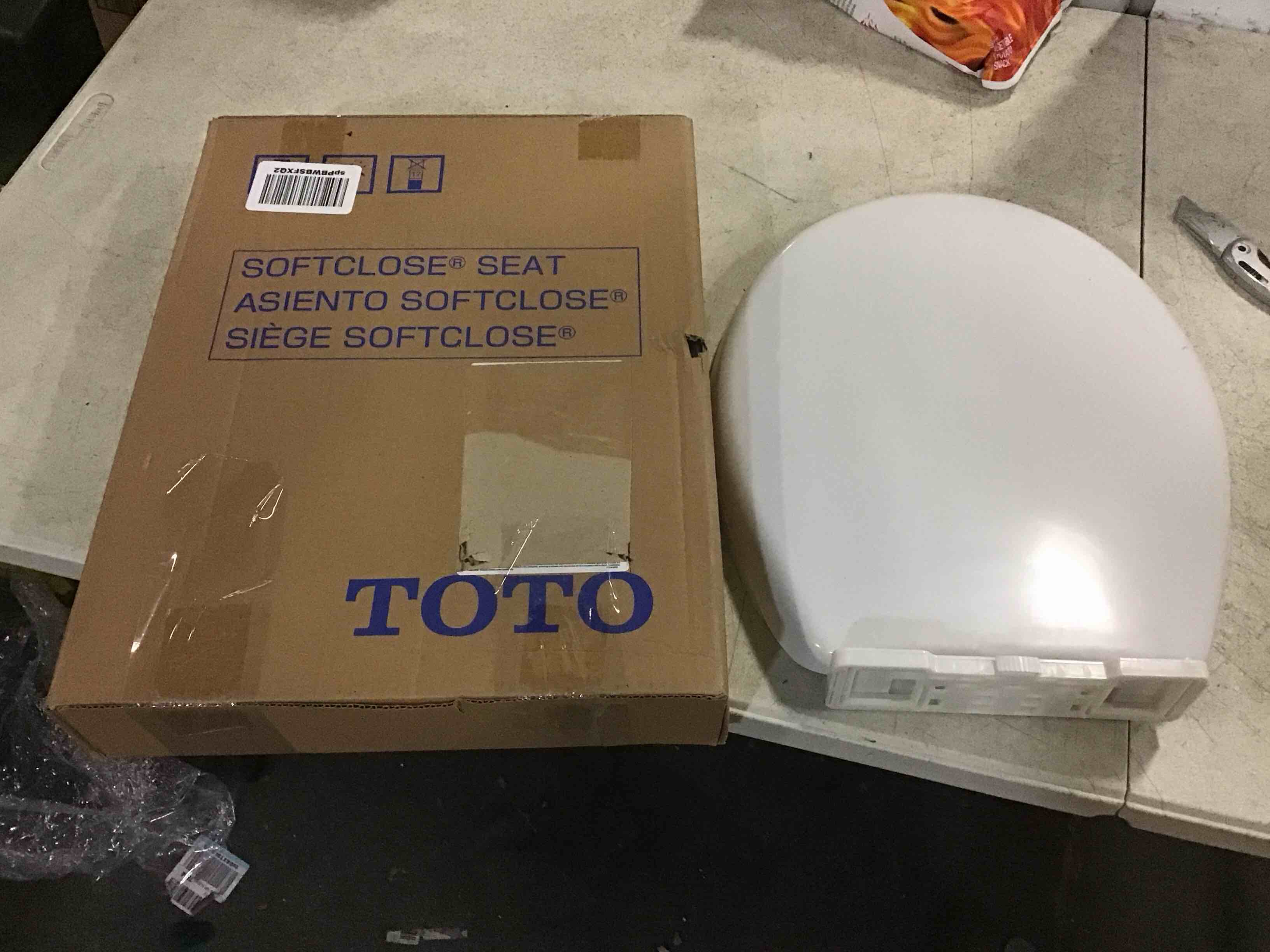 https://s3.amazonaws.com/lotting-images-prod/bidfta/BLU5260376_1701462987098.jpeg