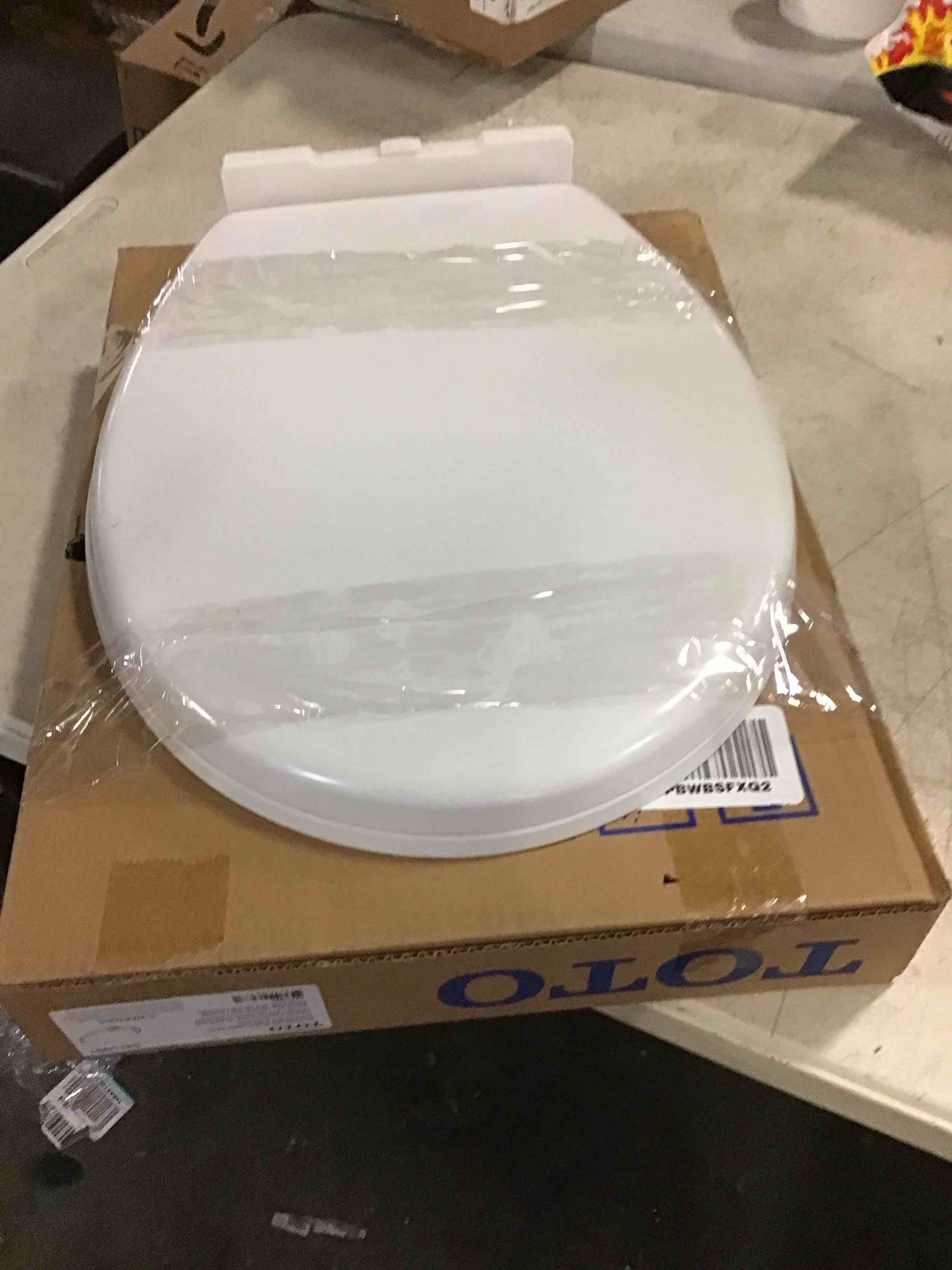 https://s3.amazonaws.com/lotting-images-prod/bidfta/BLU5260376_1701463014570.jpeg