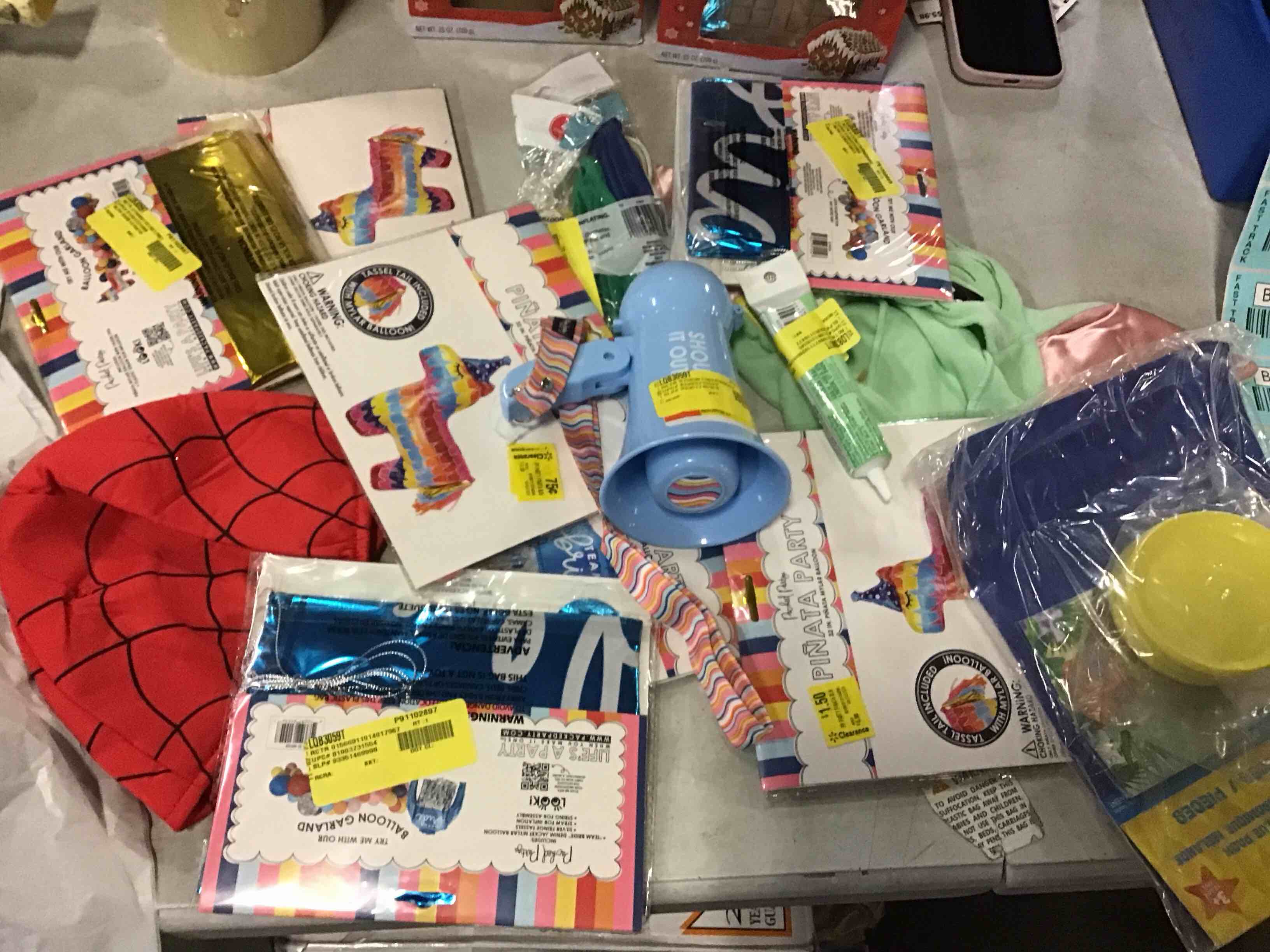 Assorted different product for party decoration ((Styles Vary))