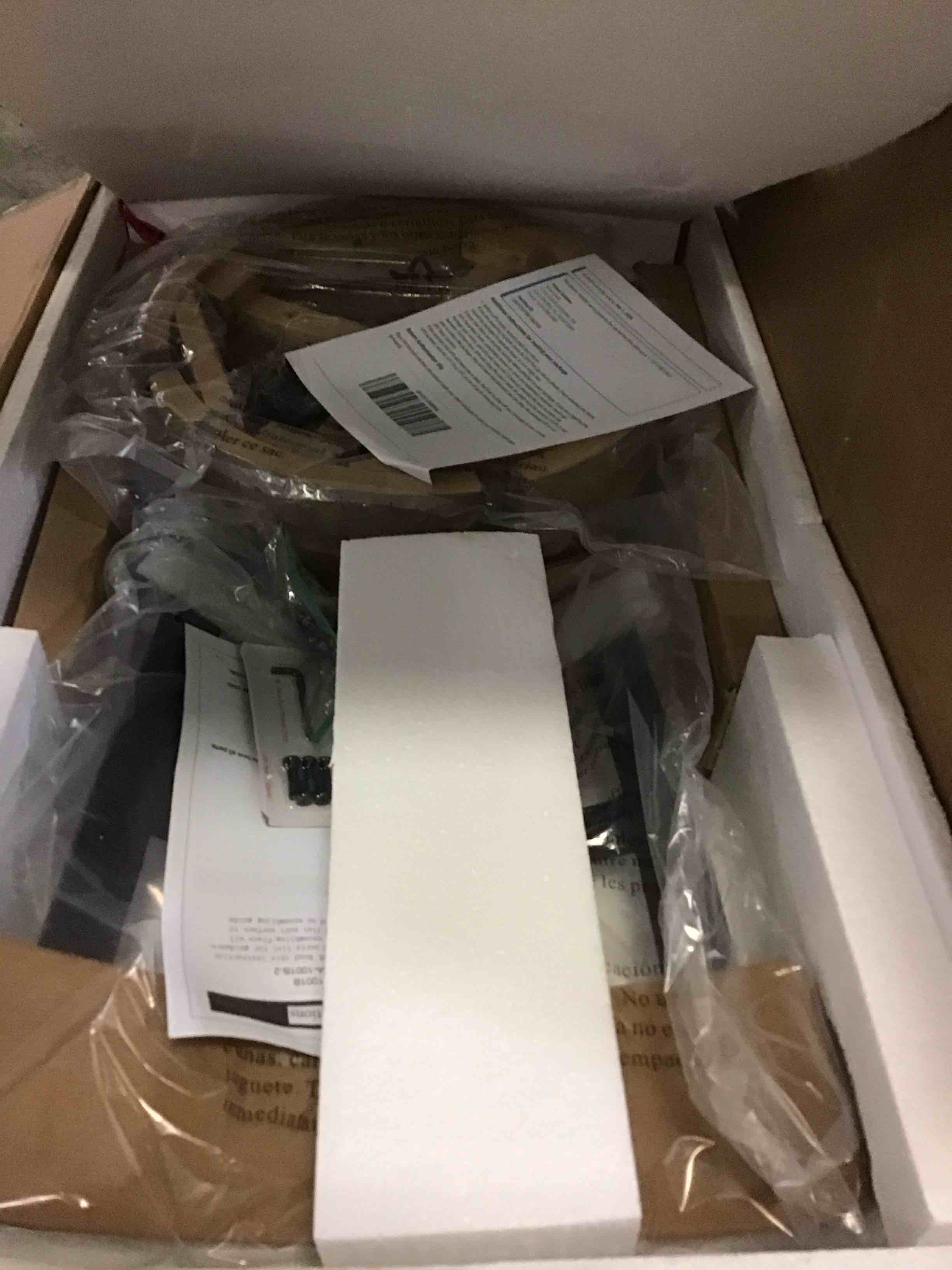 https://s3.amazonaws.com/lotting-images-prod/bidfta/BLU5260847_1701809393186.jpeg