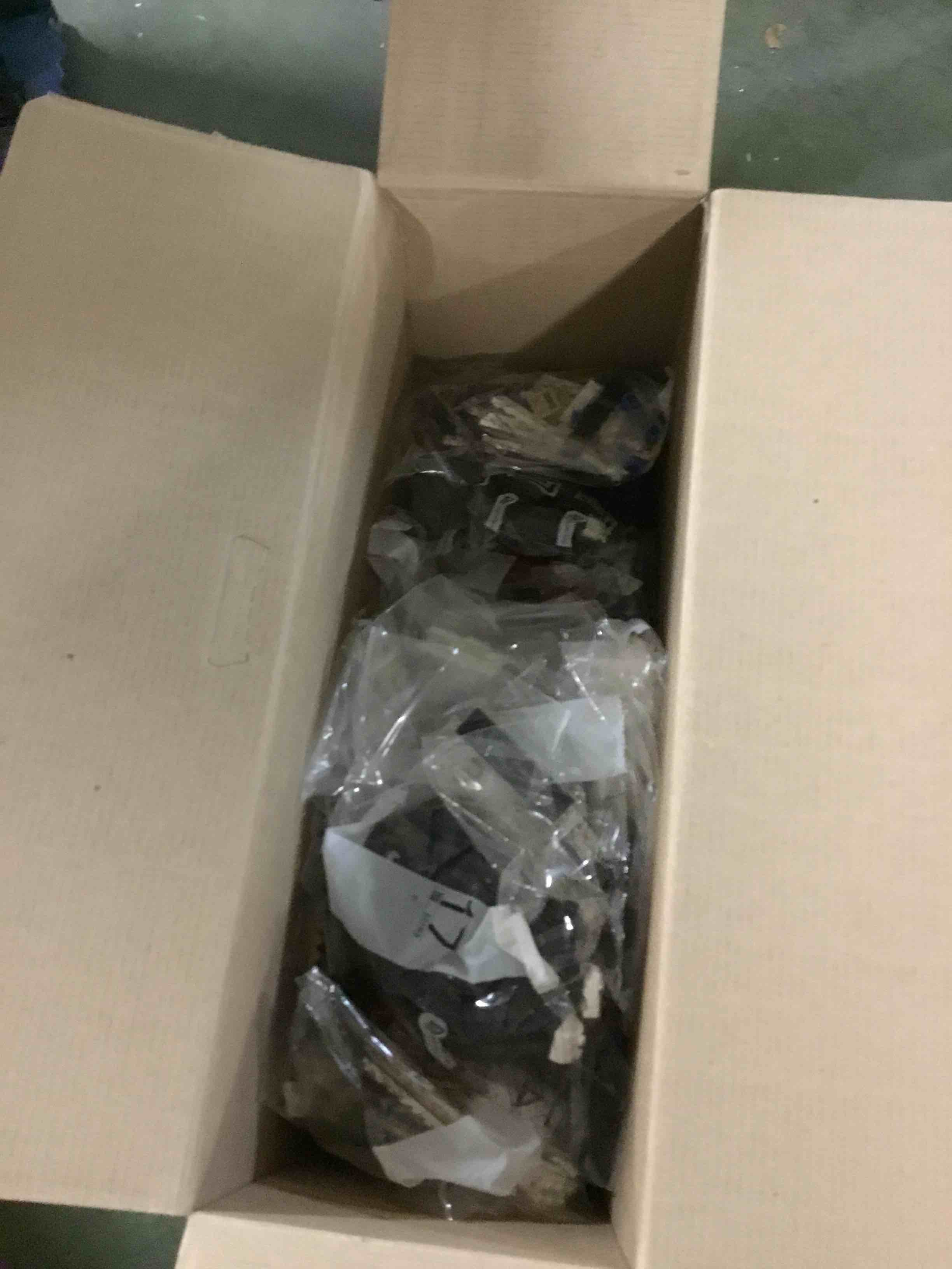 https://s3.amazonaws.com/lotting-images-prod/bidfta/BLU5261923_1702990463697.jpeg