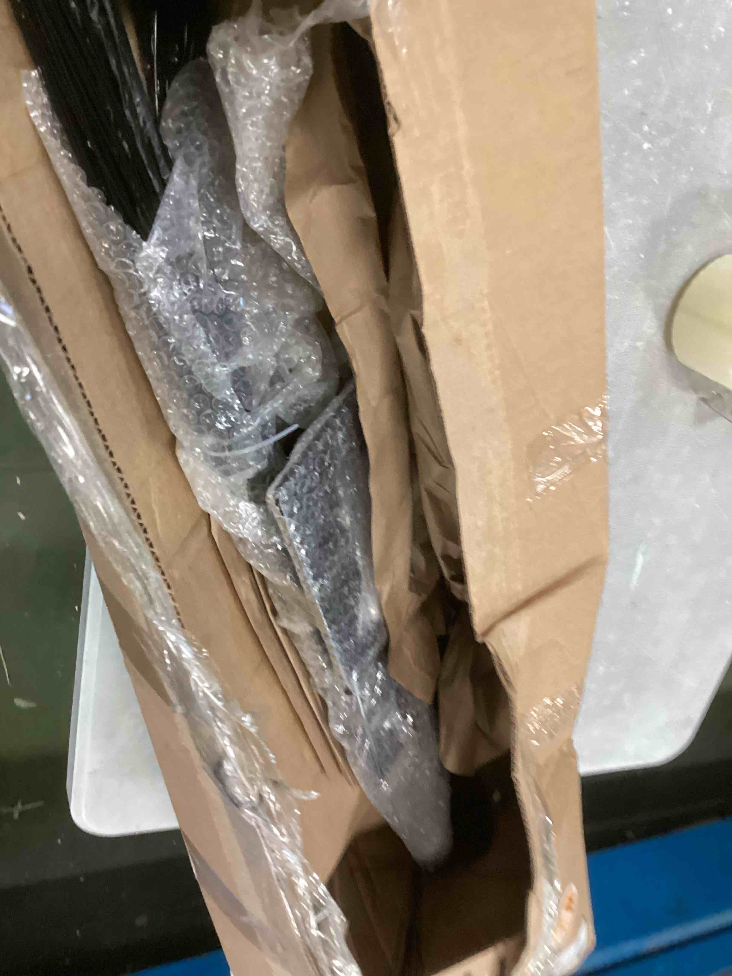 https://s3.amazonaws.com/lotting-images-prod/bidfta/BLU5262125_1709753369405.jpeg