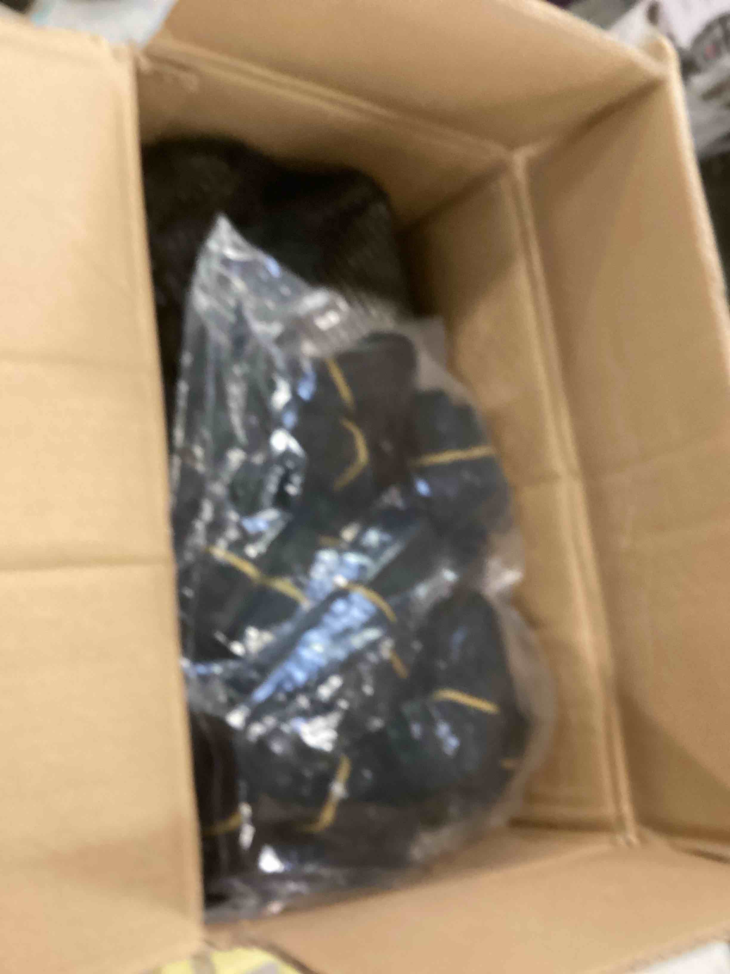 https://s3.amazonaws.com/lotting-images-prod/bidfta/BLU5262146_1709756923773.jpeg
