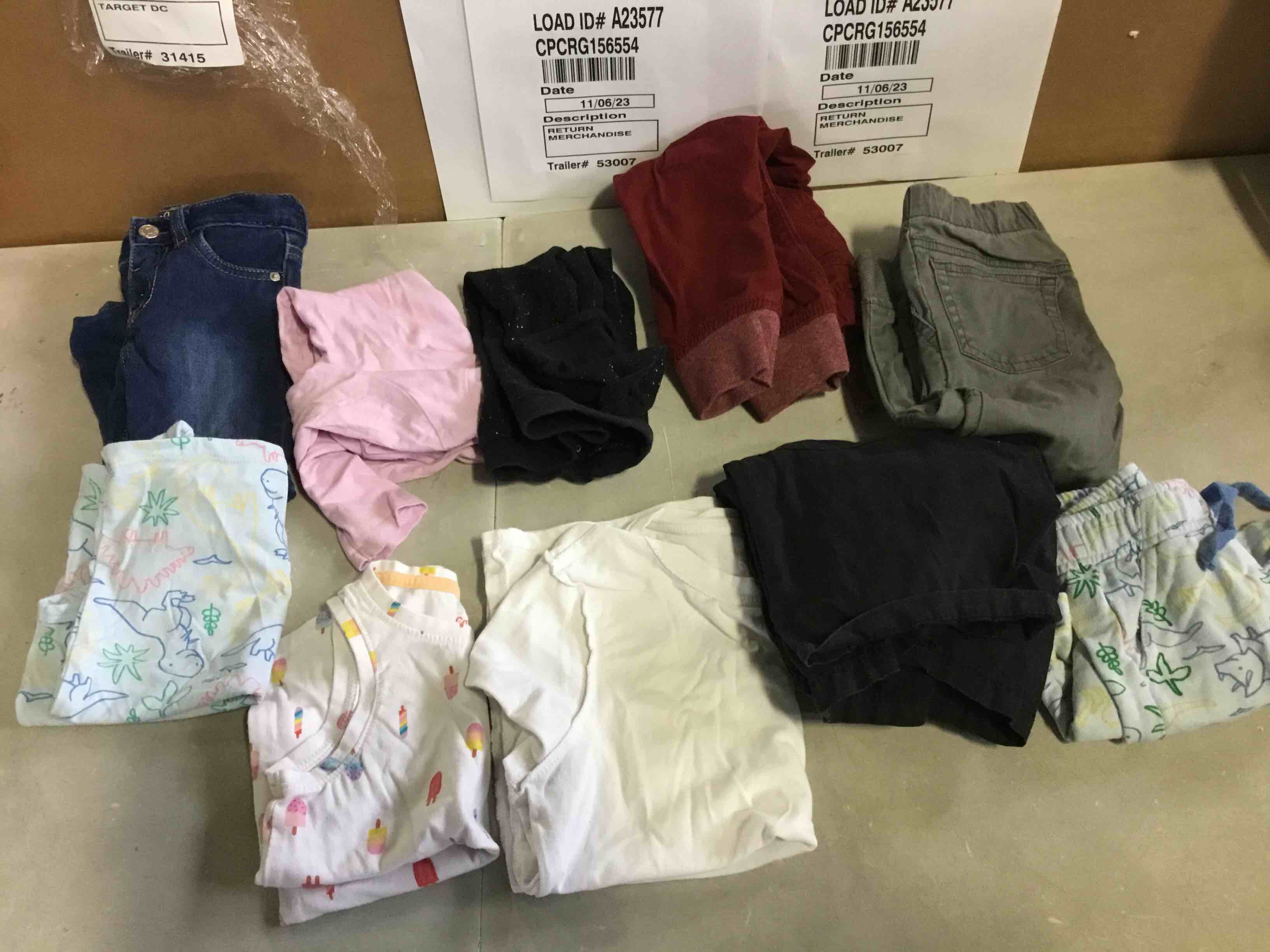 https://s3.amazonaws.com/lotting-images-prod/bidfta/BLU5263831_1701188390040.jpeg
