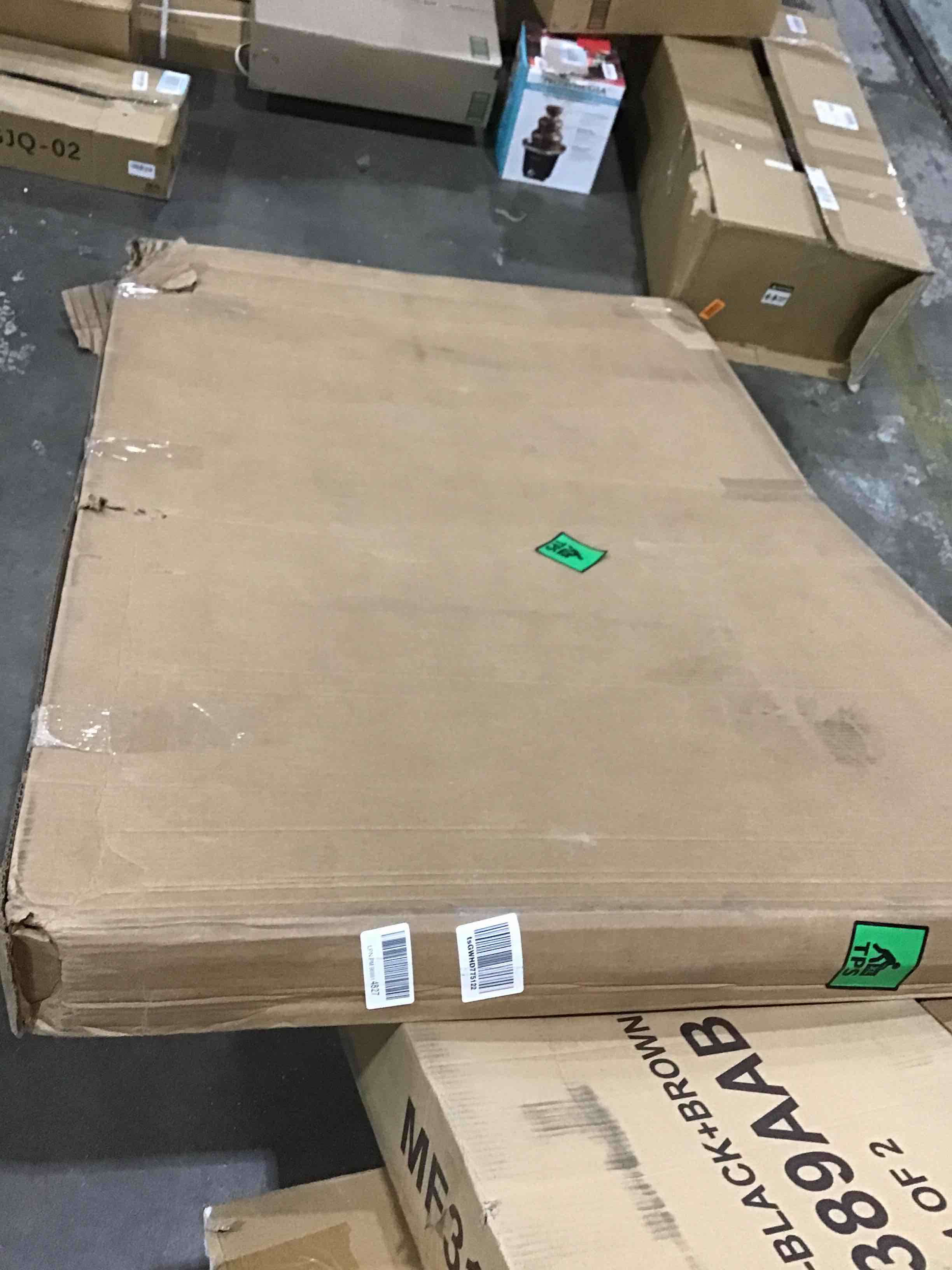 https://s3.amazonaws.com/lotting-images-prod/bidfta/BLU5266422_1713188874250.jpeg