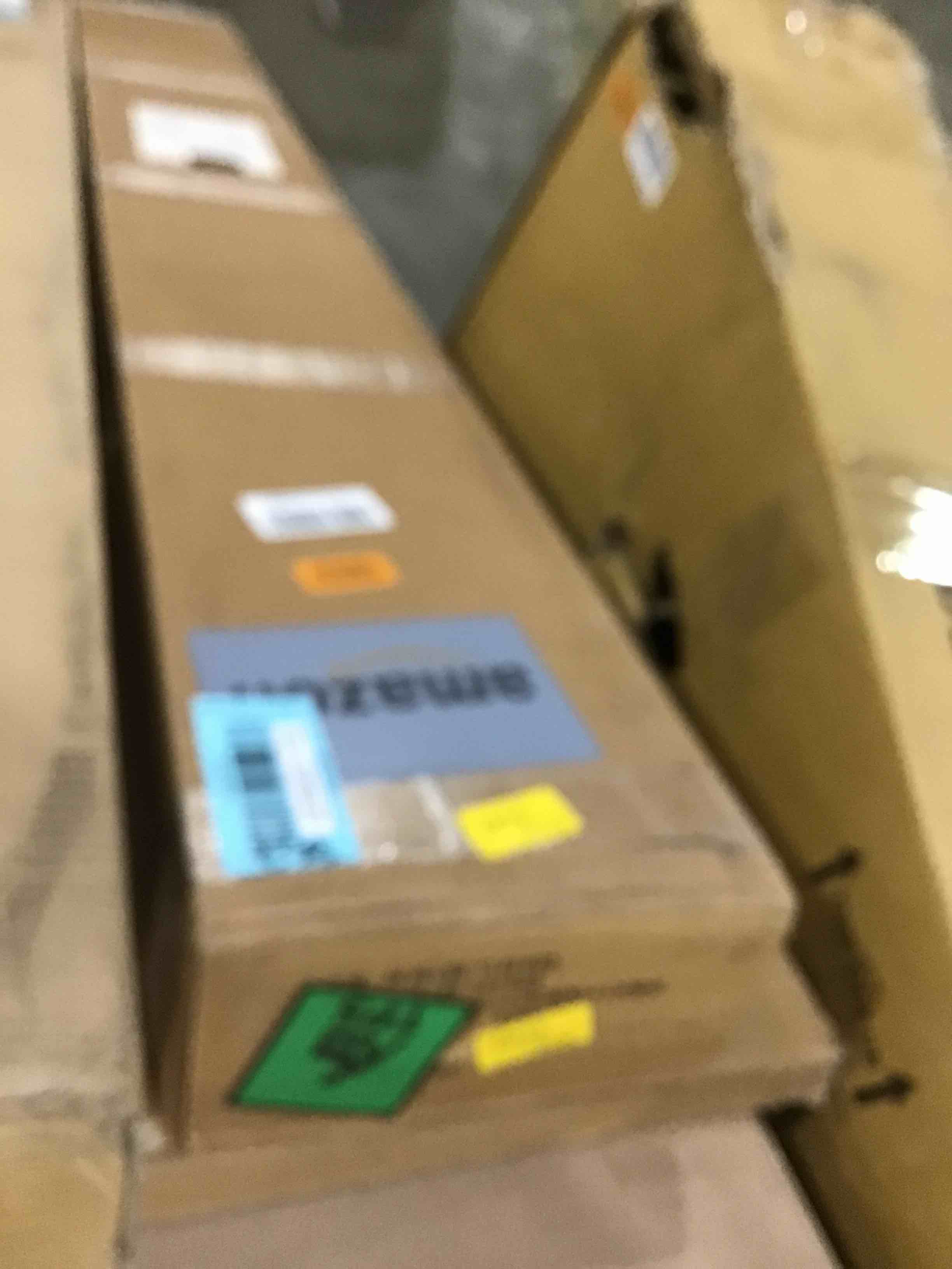 https://s3.amazonaws.com/lotting-images-prod/bidfta/BLU5266425_1713189355496.jpeg