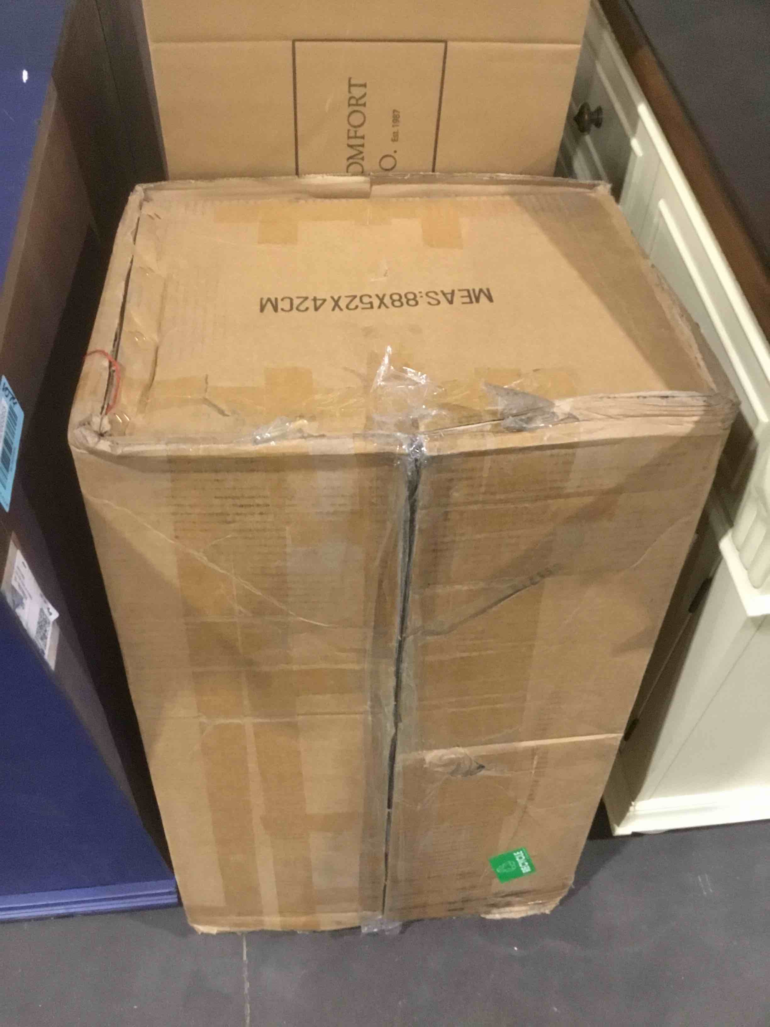 https://s3.amazonaws.com/lotting-images-prod/bidfta/BLU5266867_1715265508809.jpeg