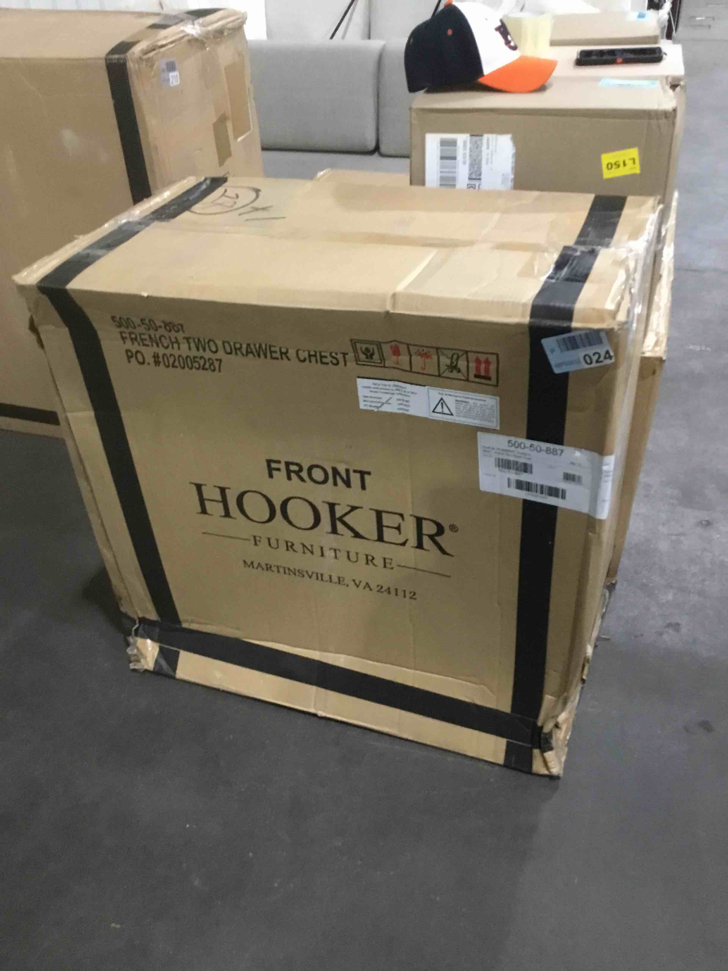 https://s3.amazonaws.com/lotting-images-prod/bidfta/BLU5266932_1716222454428.jpeg