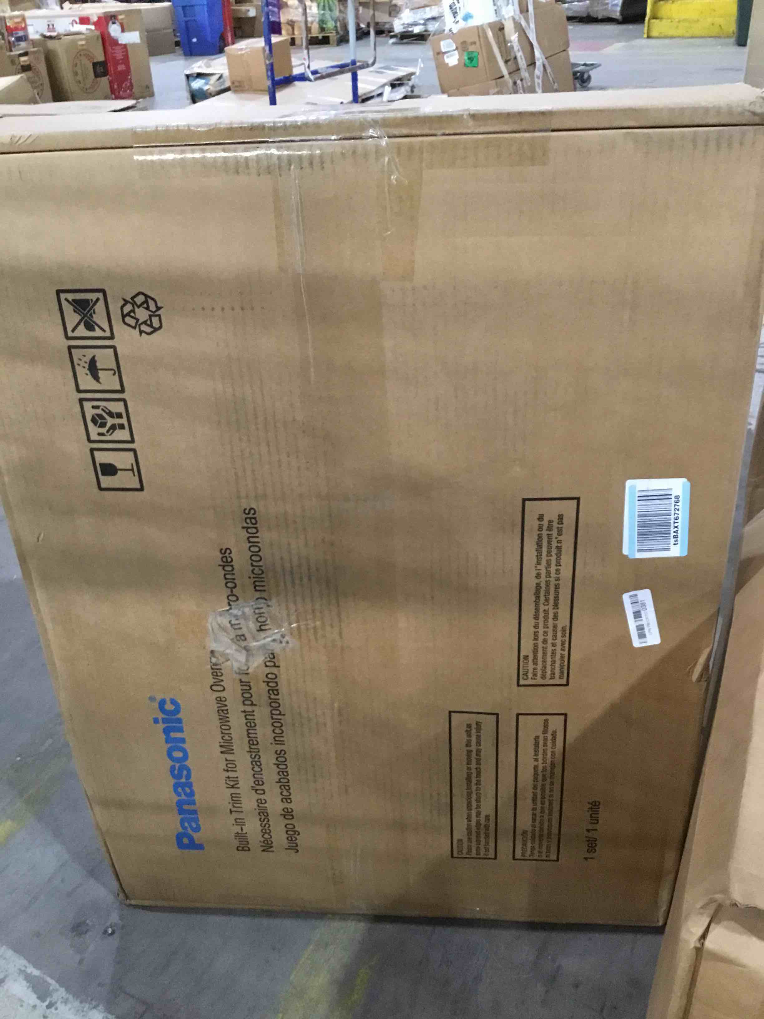 https://s3.amazonaws.com/lotting-images-prod/bidfta/BLU5268955_1710186736577.jpeg