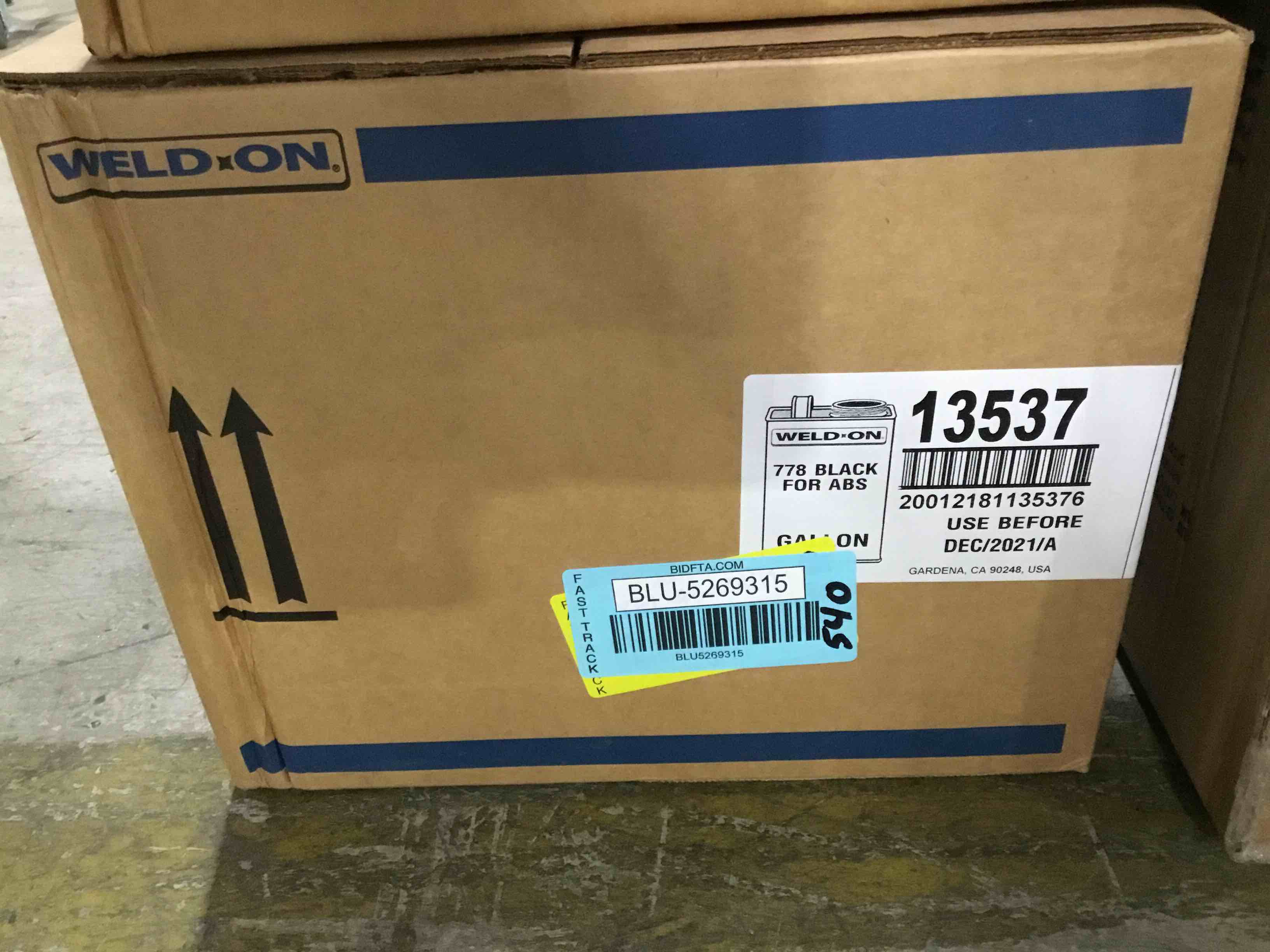 https://s3.amazonaws.com/lotting-images-prod/bidfta/BLU5269315_1709828199661.jpeg