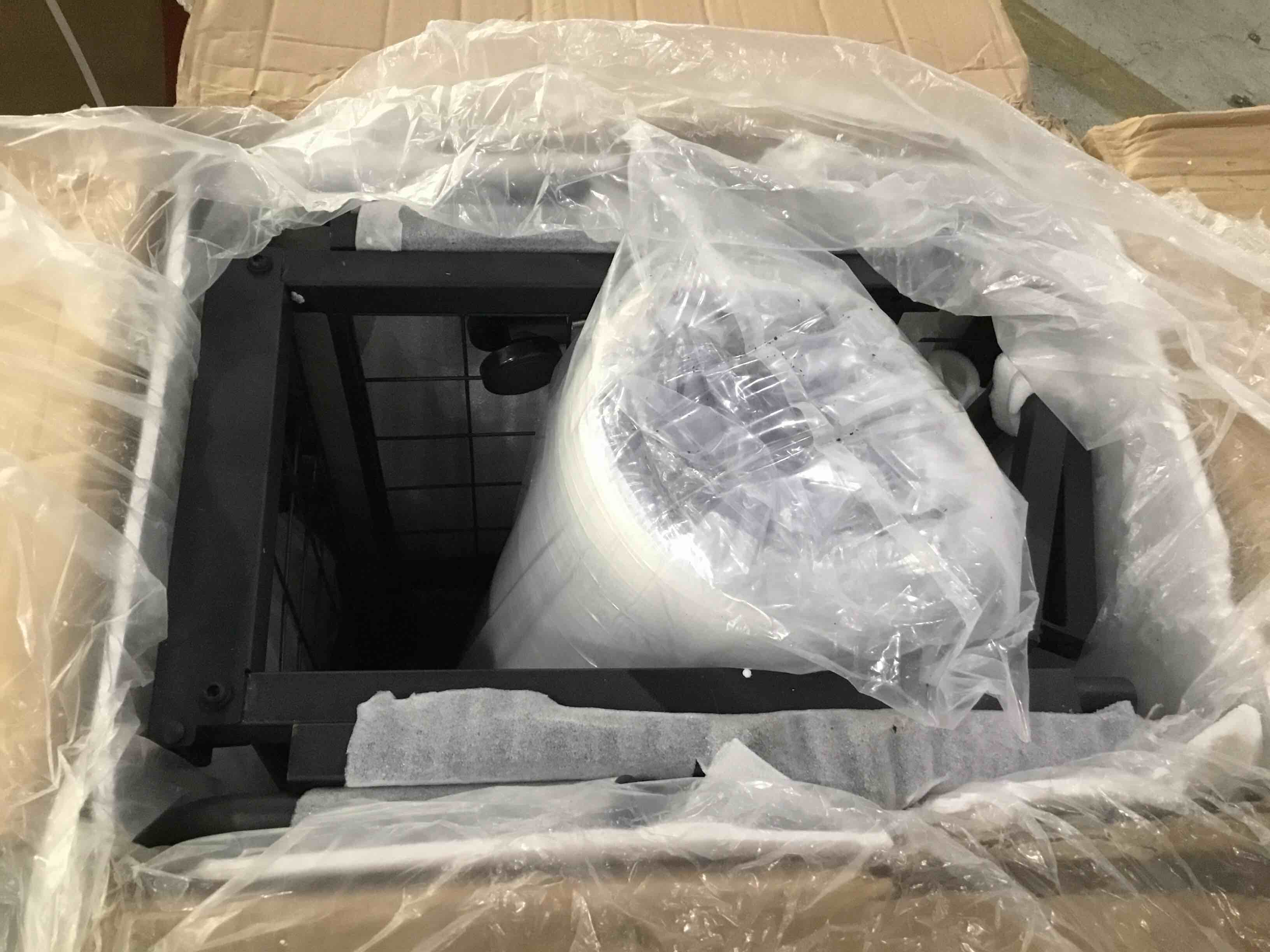 https://s3.amazonaws.com/lotting-images-prod/bidfta/BLU5269347_1709842092776.jpeg