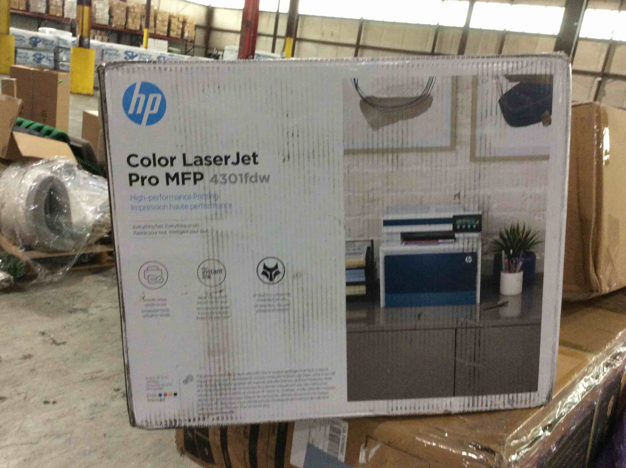 https://s3.amazonaws.com/lotting-images-prod/bidfta/BLU5269649_1716302803735.jpeg