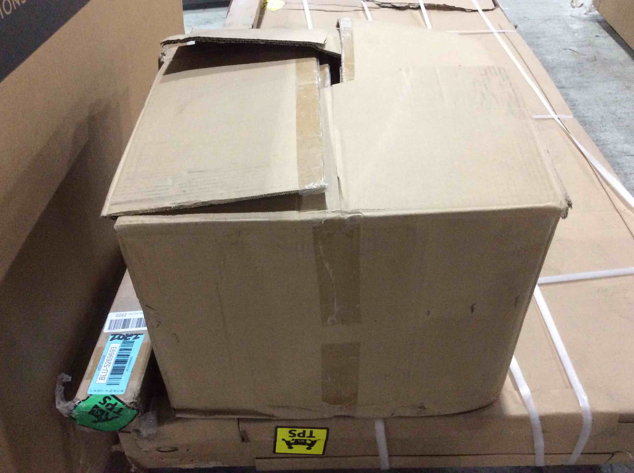 https://s3.amazonaws.com/lotting-images-prod/bidfta/BLU5269695_1716397529289.jpeg
