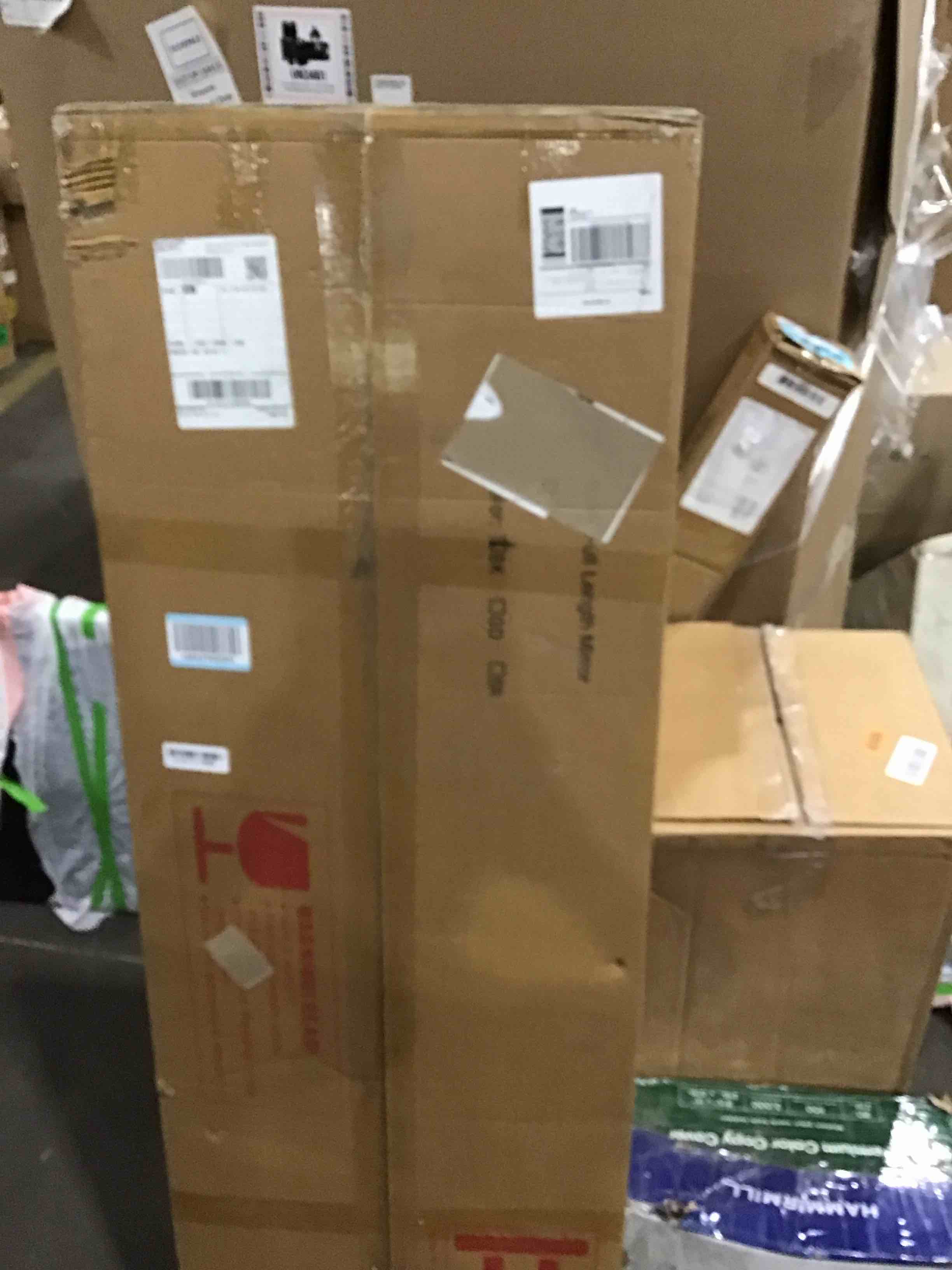 https://s3.amazonaws.com/lotting-images-prod/bidfta/BLU5270212_1711377405733.jpeg
