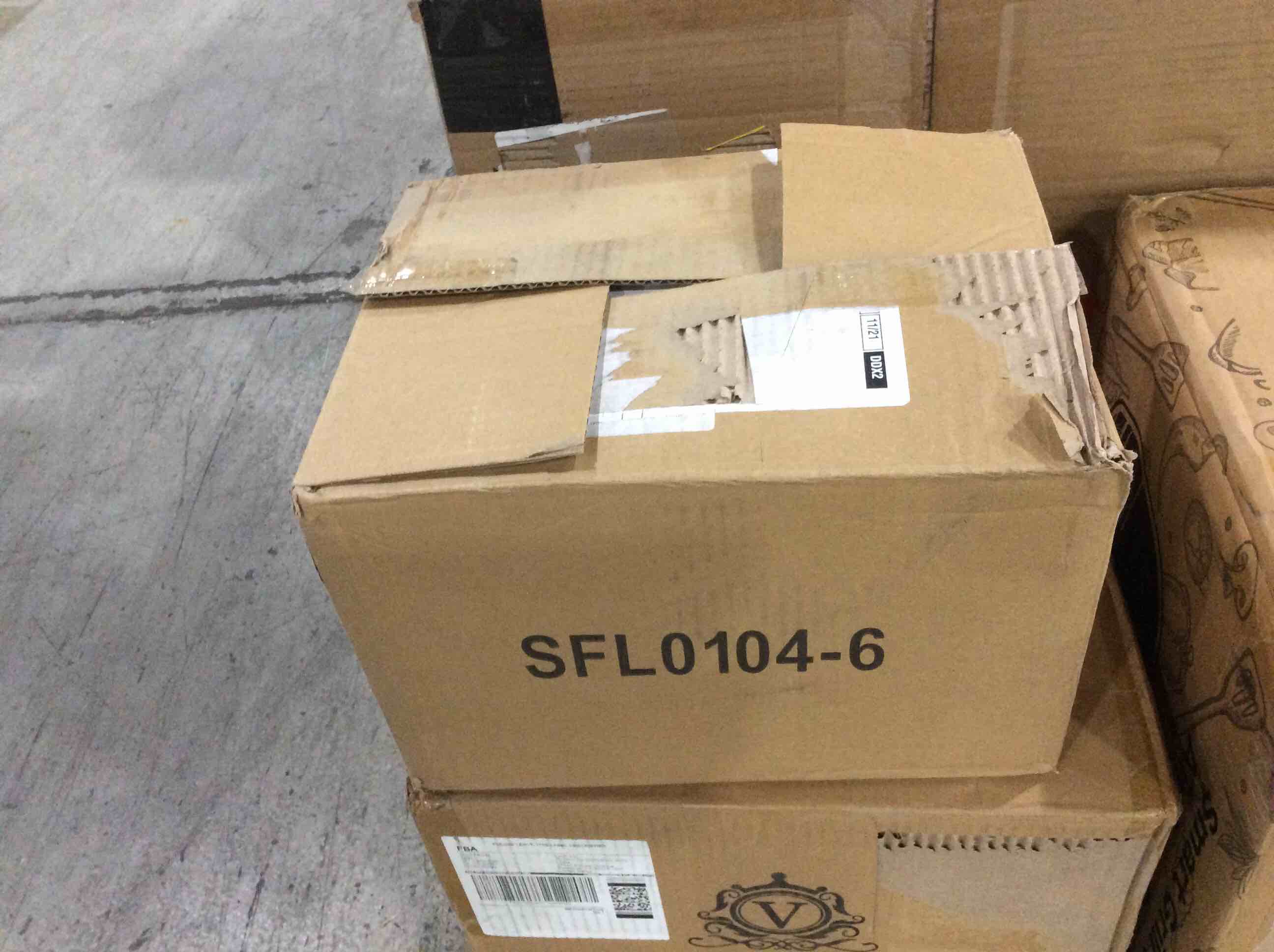https://s3.amazonaws.com/lotting-images-prod/bidfta/BLU5271441_1708700115217.jpeg