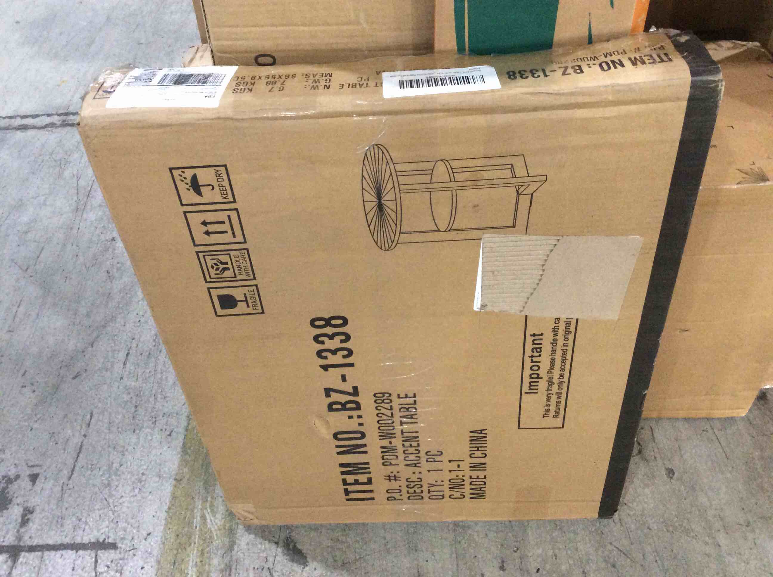 https://s3.amazonaws.com/lotting-images-prod/bidfta/BLU5271450_1708702620472.jpeg