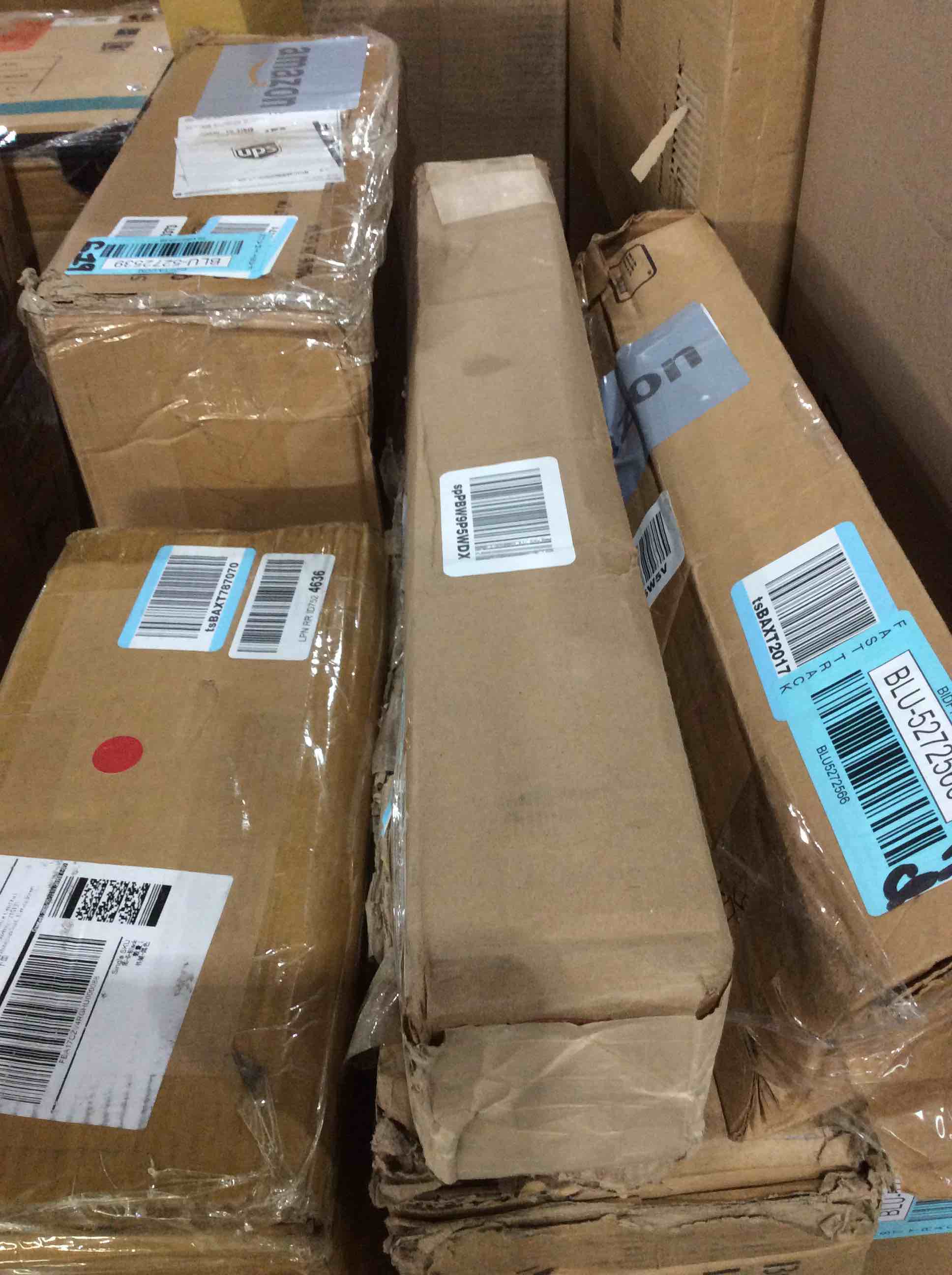 https://s3.amazonaws.com/lotting-images-prod/bidfta/BLU5272569_1710778256973.jpeg