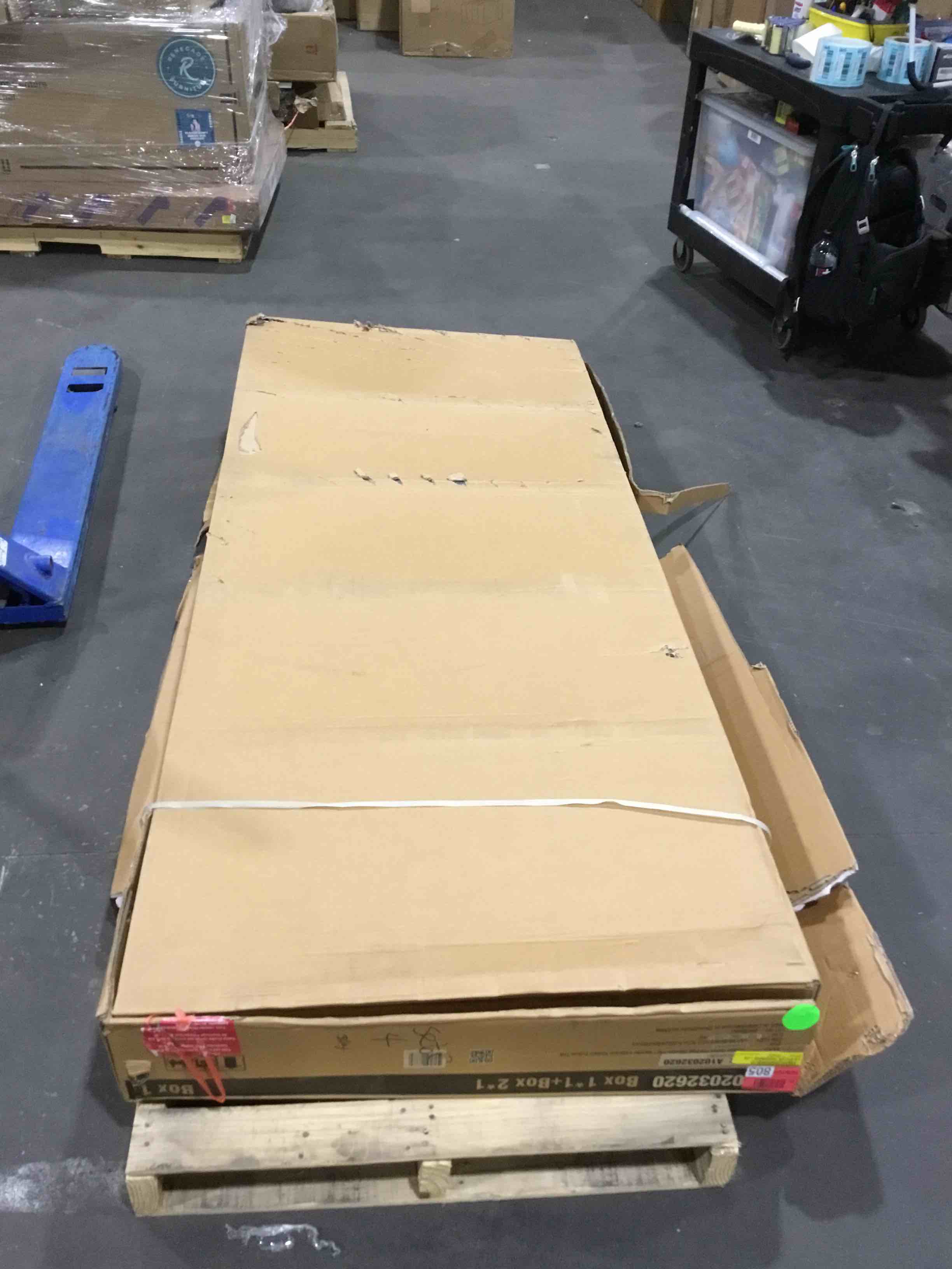 https://s3.amazonaws.com/lotting-images-prod/bidfta/BLU5273368_1711126559918.jpeg