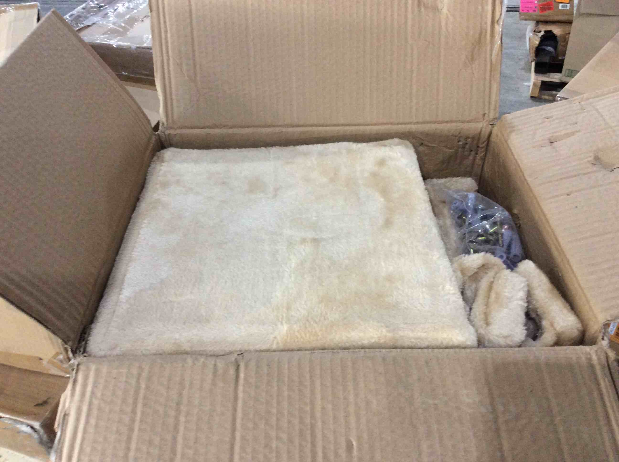 https://s3.amazonaws.com/lotting-images-prod/bidfta/BLU5274745_1711653931203.jpeg