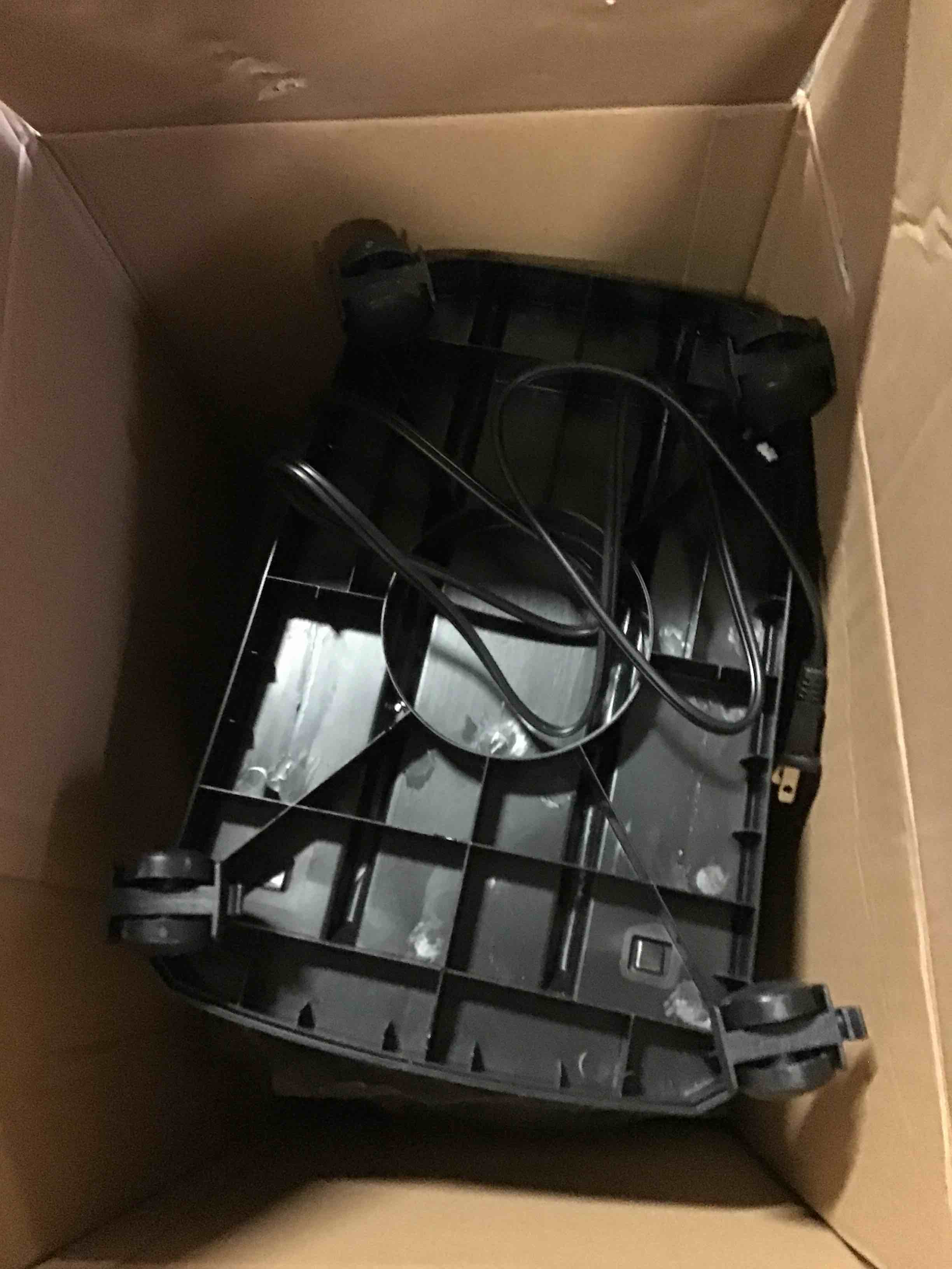 https://s3.amazonaws.com/lotting-images-prod/bidfta/BLU5276163_1690561342055.jpeg
