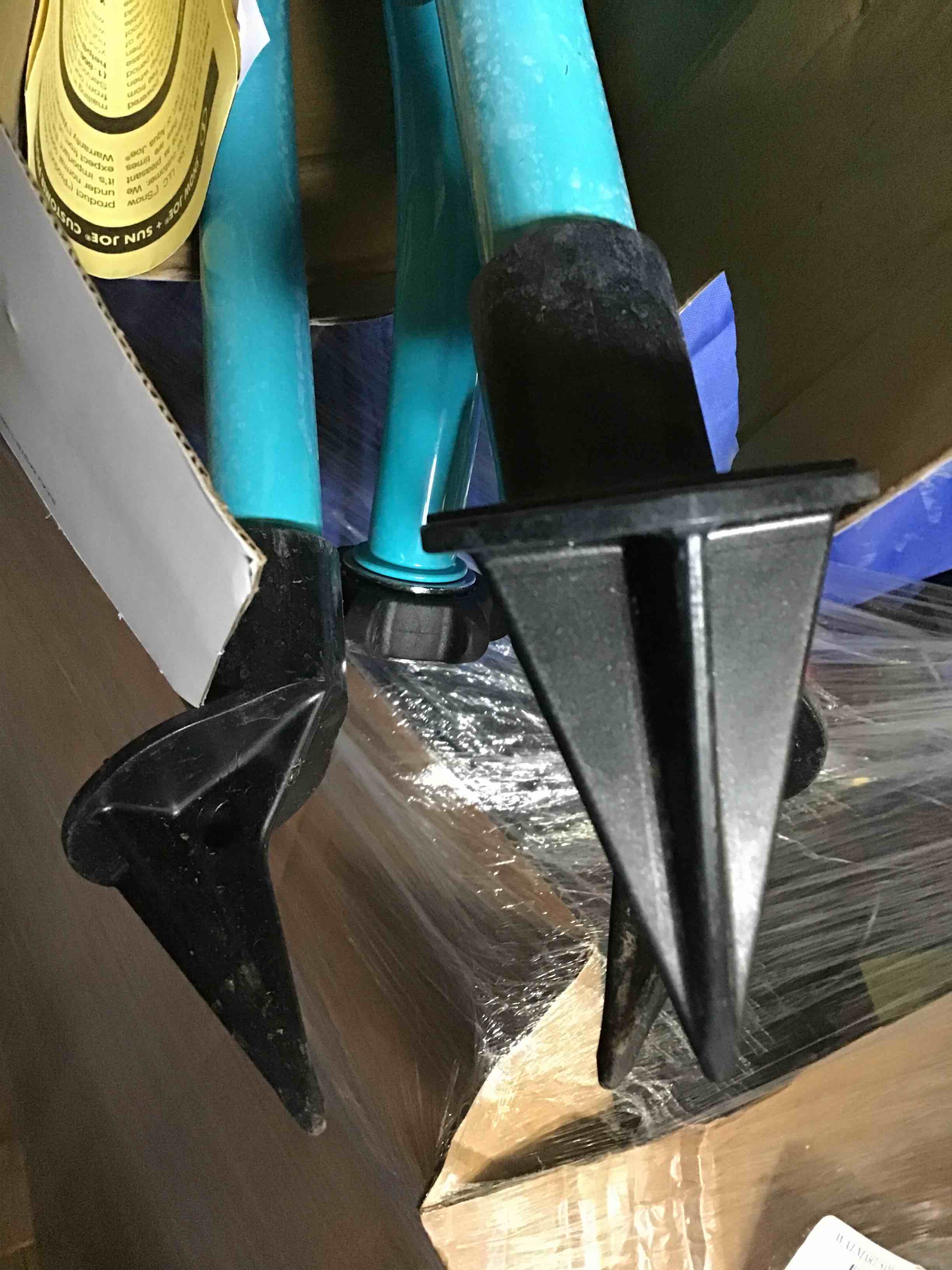https://s3.amazonaws.com/lotting-images-prod/bidfta/BLU5277111_1691434269931.jpeg