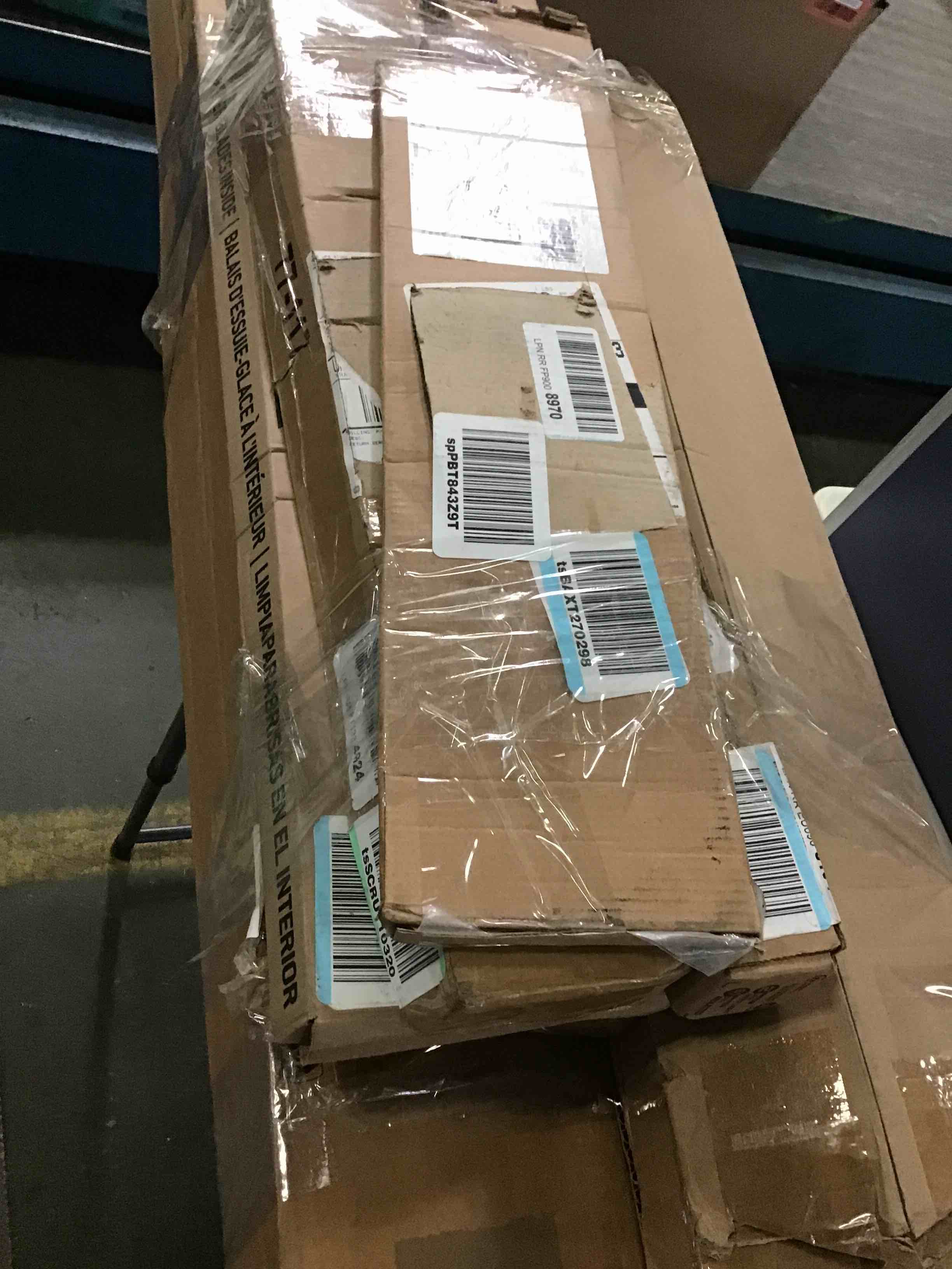 assorted item curtain rod/ cordless/ wiper blades inside 8 pack