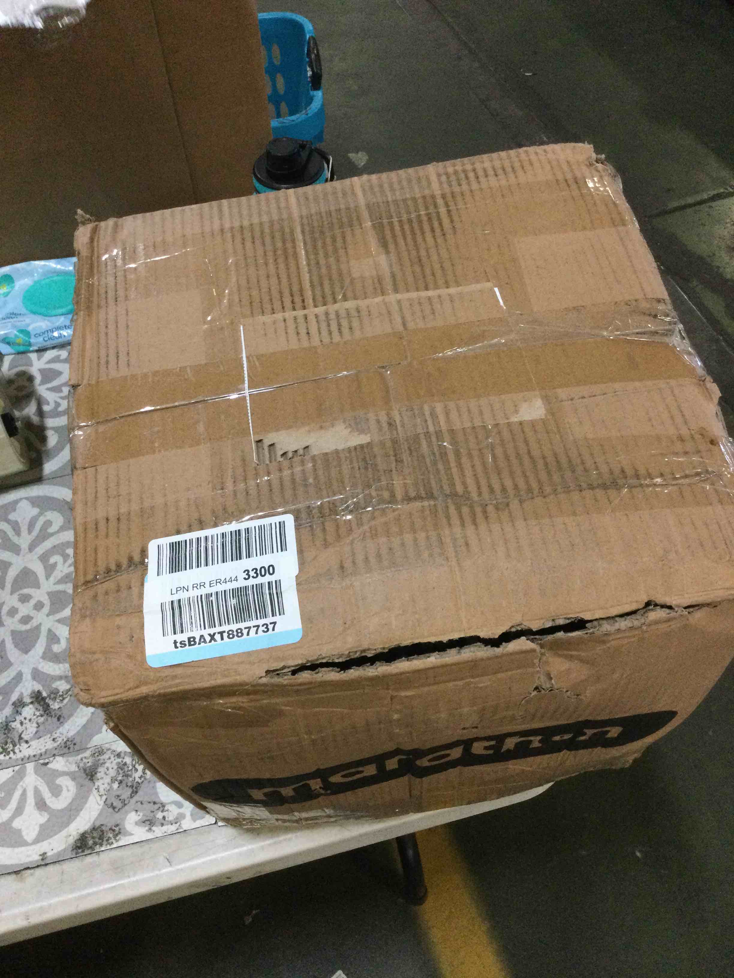 https://s3.amazonaws.com/lotting-images-prod/bidfta/BLU5277441_1689336155624.jpeg