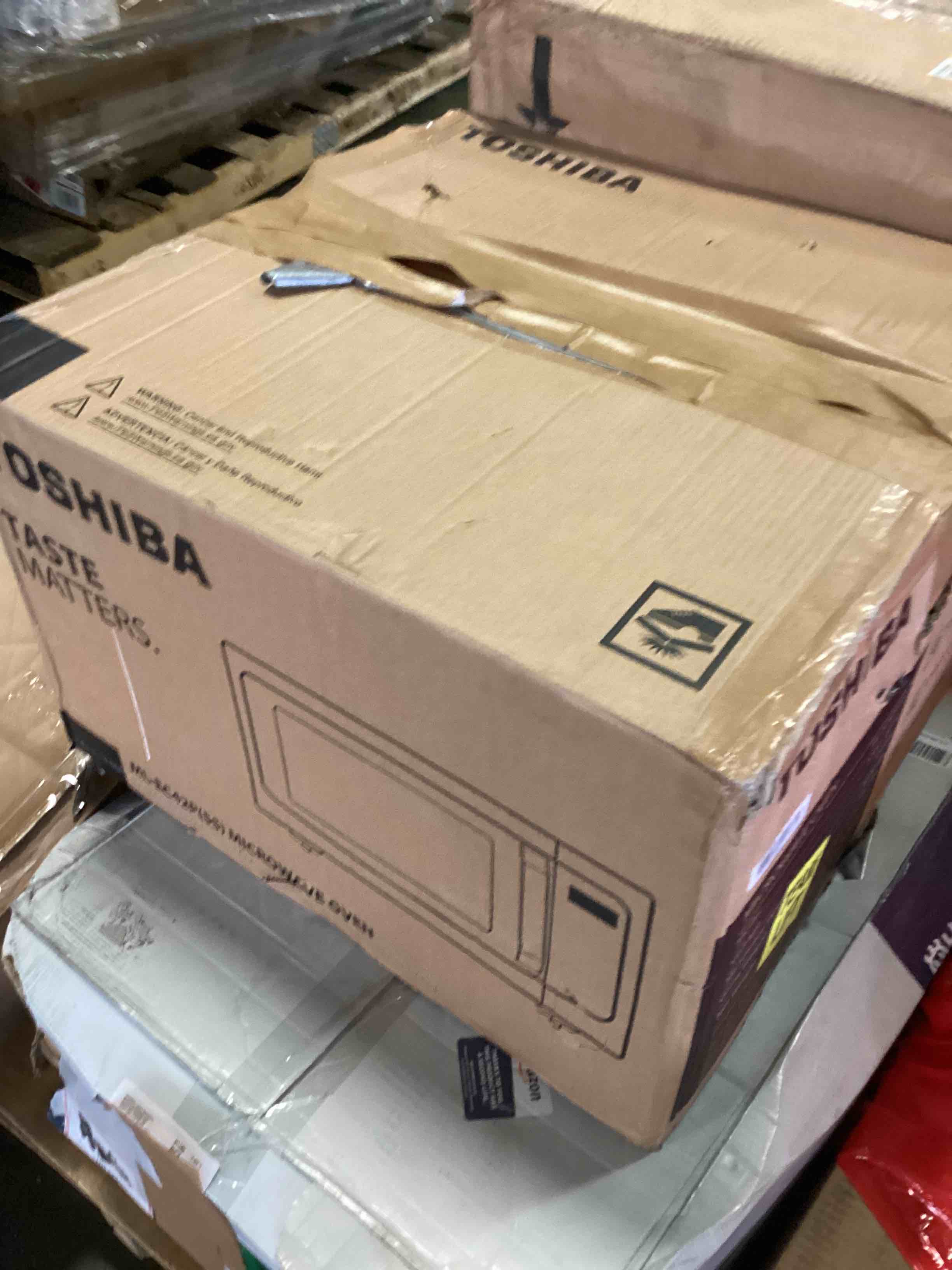 https://s3.amazonaws.com/lotting-images-prod/bidfta/BLU5277776_1690292268537.jpeg