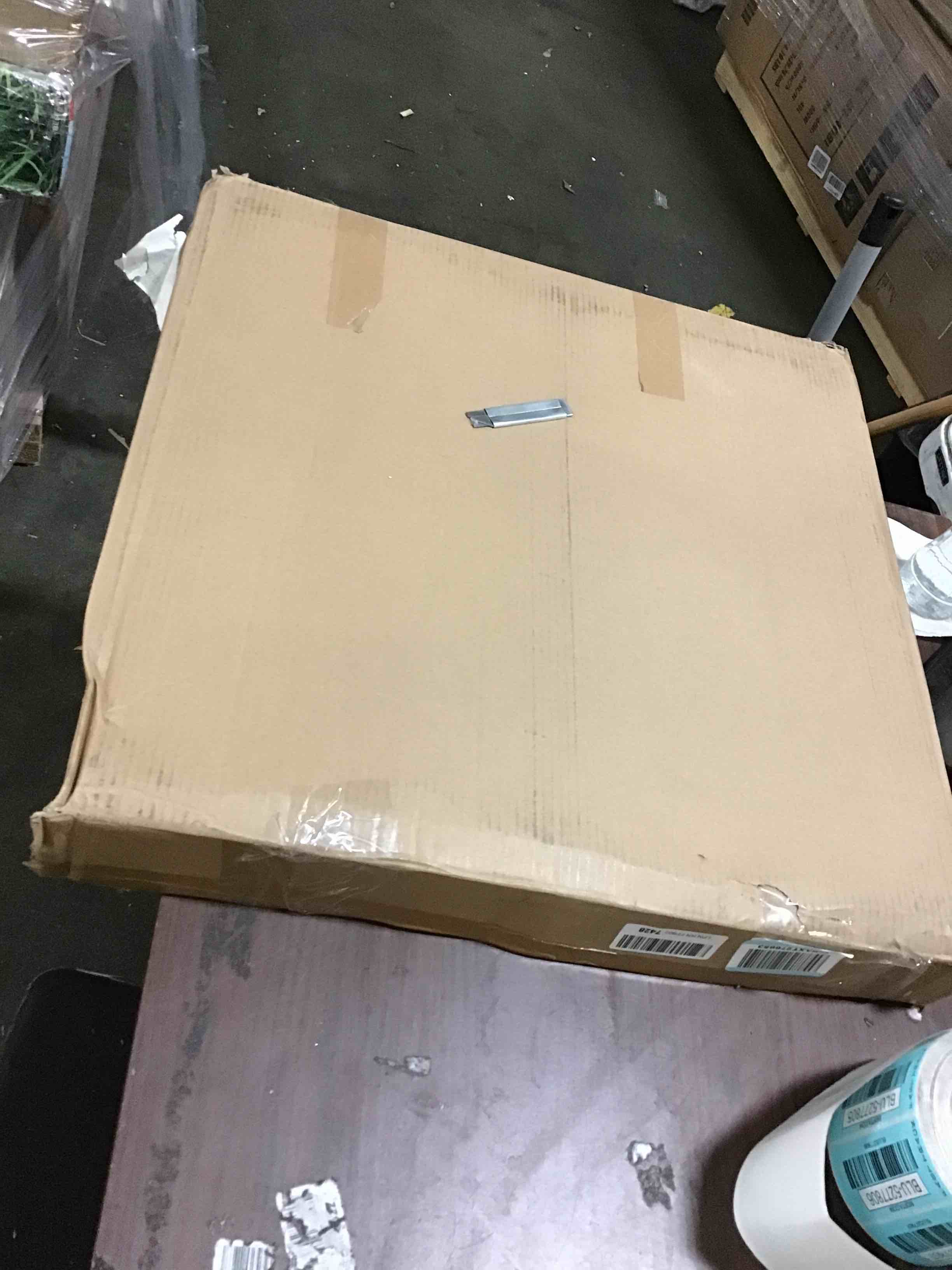 https://s3.amazonaws.com/lotting-images-prod/bidfta/BLU5277798_1691496535080.jpeg