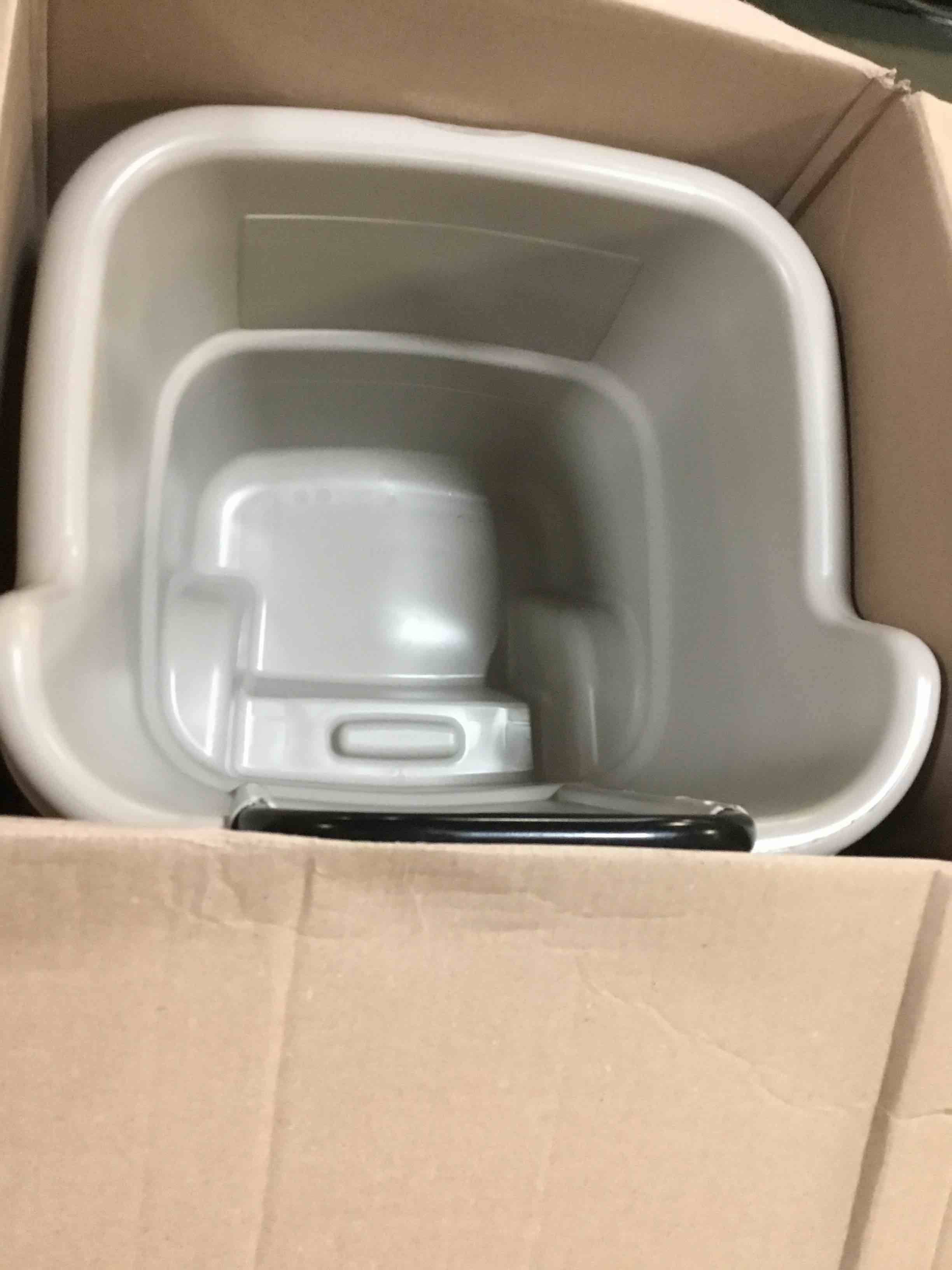 https://s3.amazonaws.com/lotting-images-prod/bidfta/BLU5278064_1691583862983.jpeg