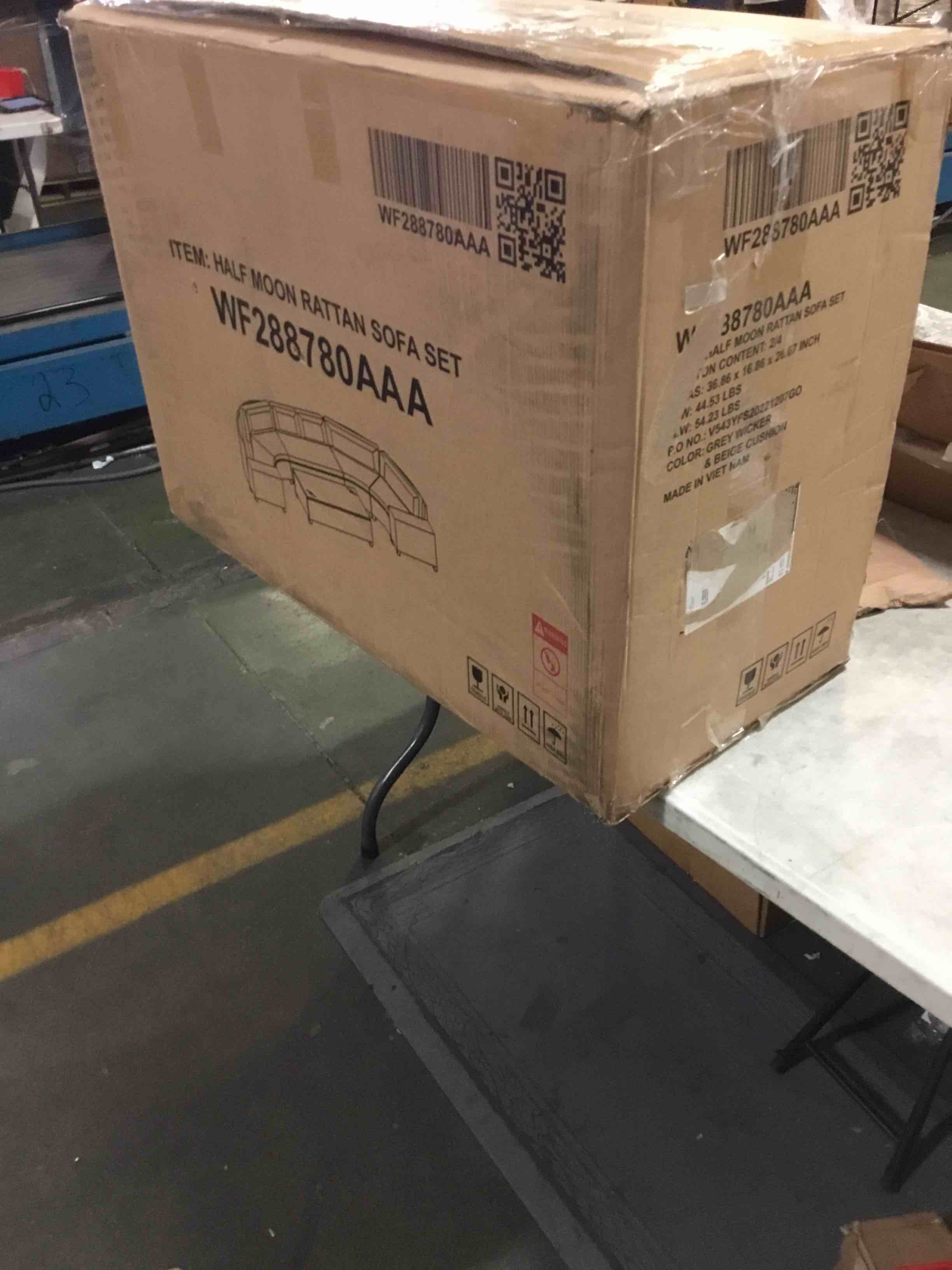 https://s3.amazonaws.com/lotting-images-prod/bidfta/BLU5278119_1691597581129.jpeg