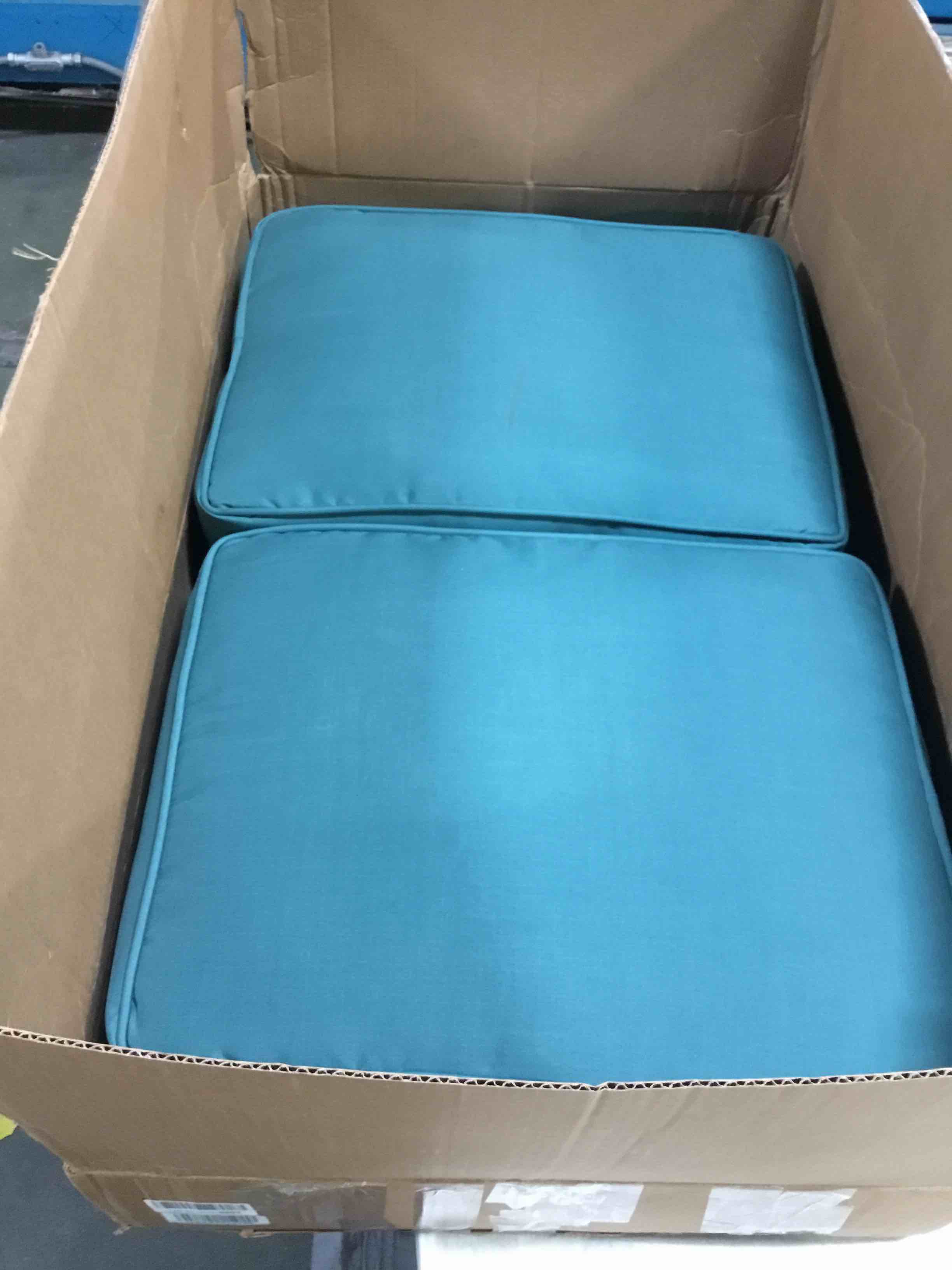 https://s3.amazonaws.com/lotting-images-prod/bidfta/BLU5278121_1691597960080.jpeg
