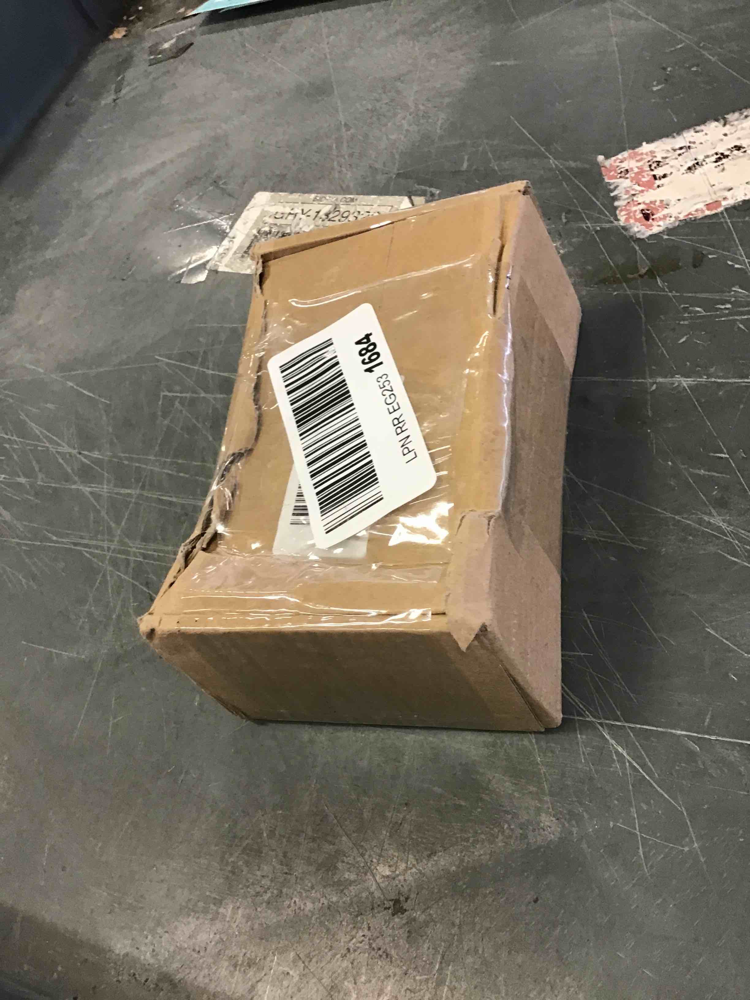 https://s3.amazonaws.com/lotting-images-prod/bidfta/BLU5279731_1692198380455.jpeg