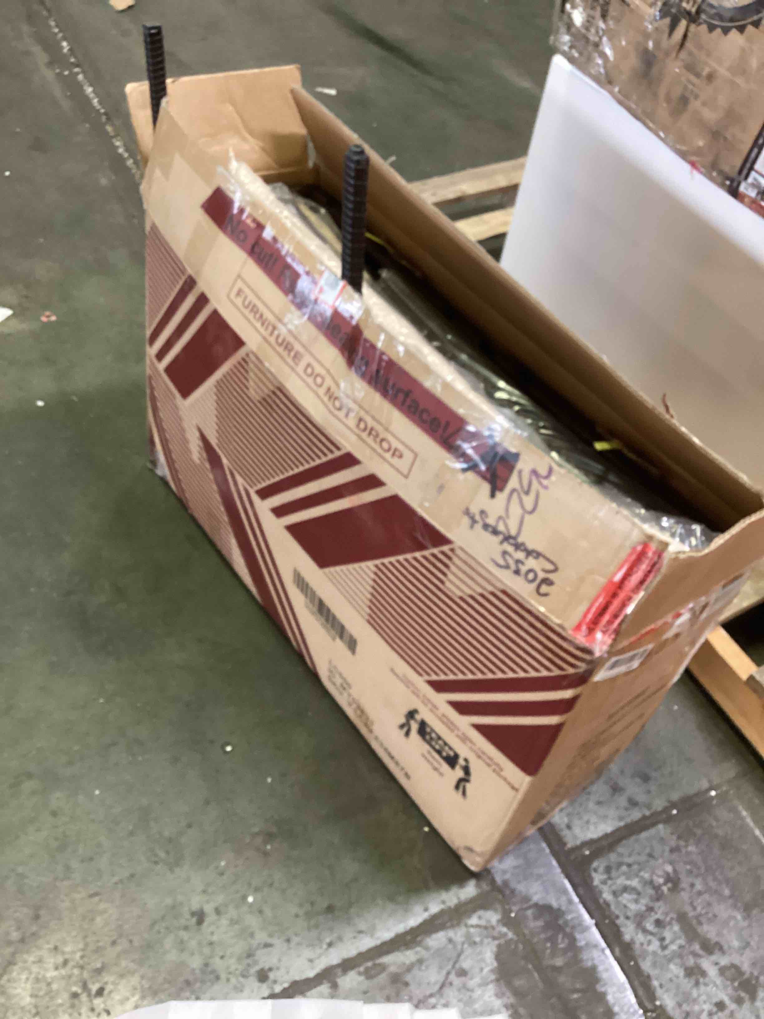 https://s3.amazonaws.com/lotting-images-prod/bidfta/BLU5283592_1690301721267.jpeg