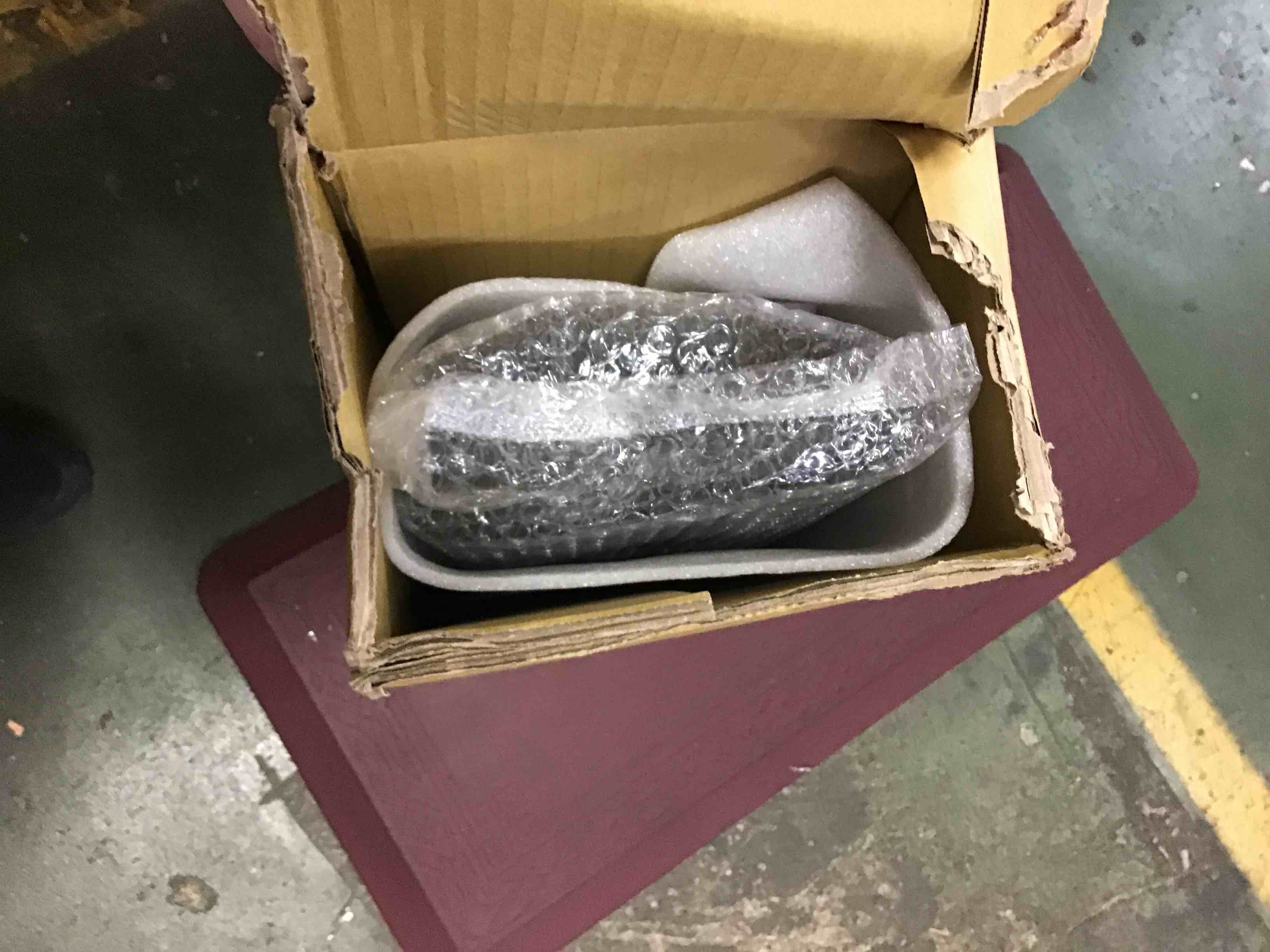https://s3.amazonaws.com/lotting-images-prod/bidfta/BLU5284712_1690464356002.jpeg