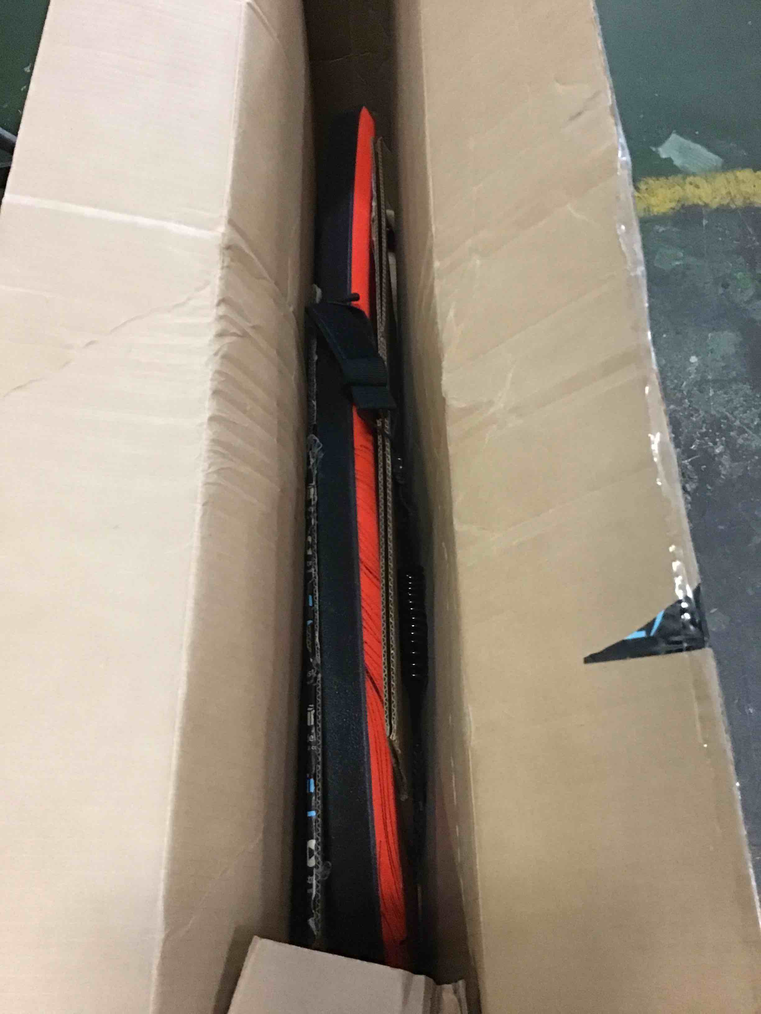 https://s3.amazonaws.com/lotting-images-prod/bidfta/BLU5284743_1690472601945.jpeg