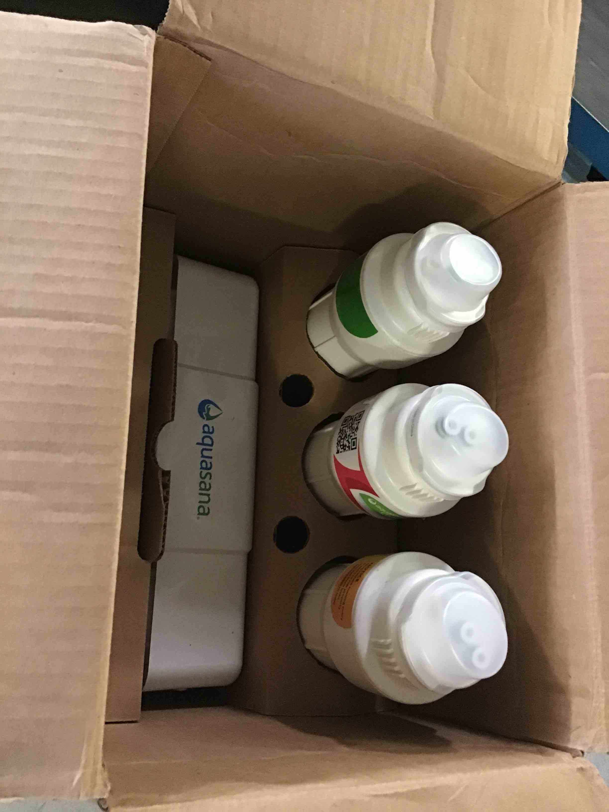 https://s3.amazonaws.com/lotting-images-prod/bidfta/BLU5285894_1691500516886.jpeg