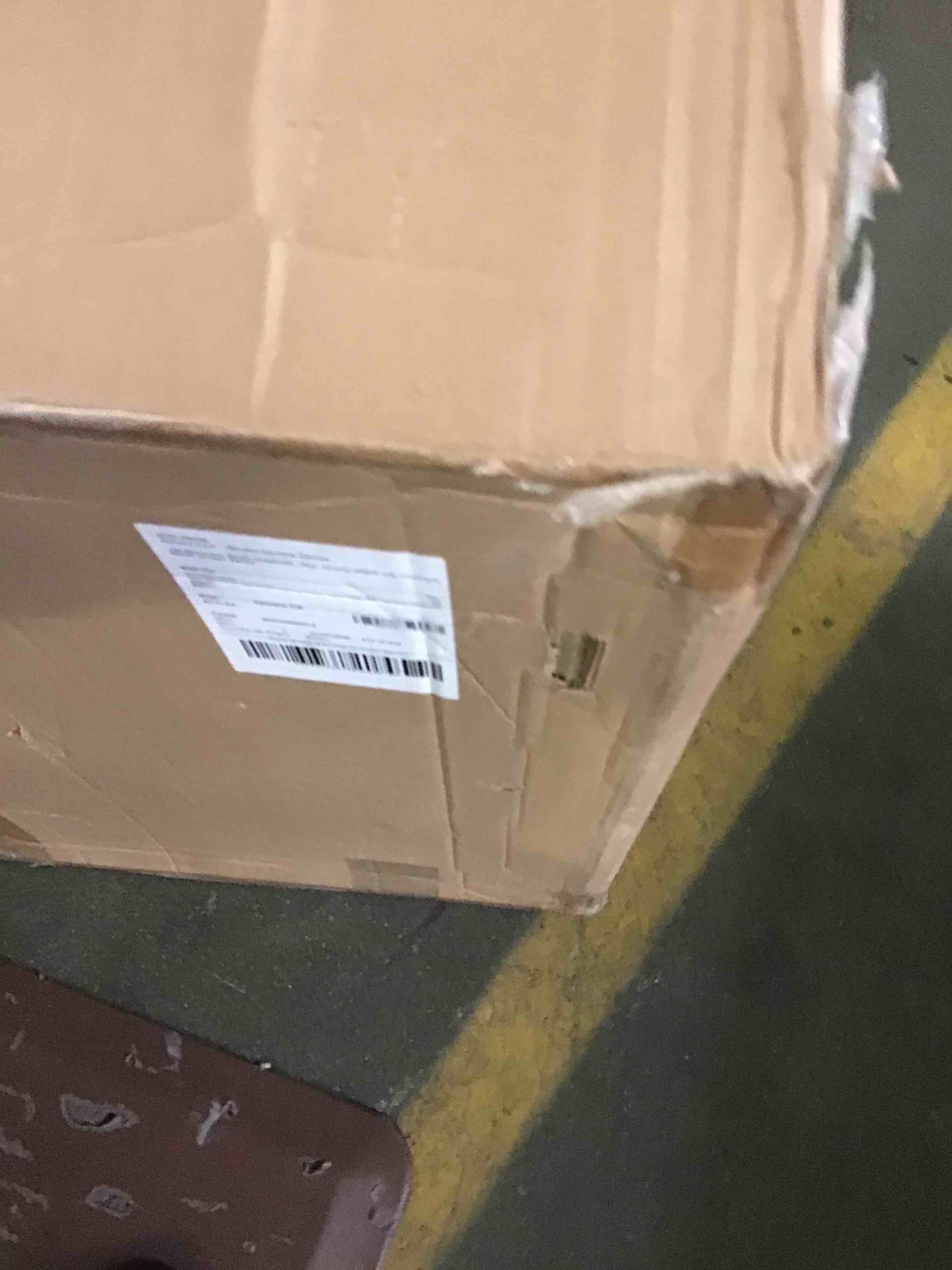 https://s3.amazonaws.com/lotting-images-prod/bidfta/BLU5286188_1691590858808.jpeg