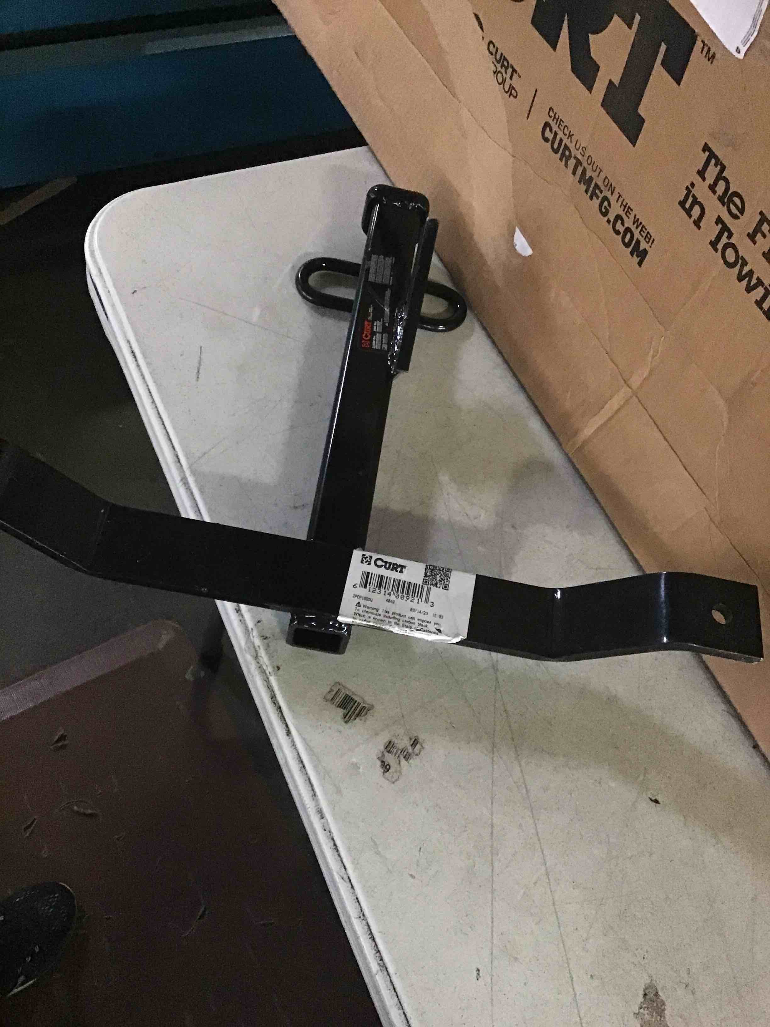 https://s3.amazonaws.com/lotting-images-prod/bidfta/BLU5286266_1691605765568.jpeg